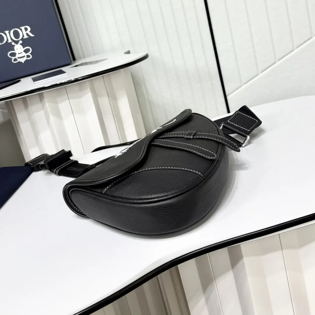 Dior Style Black Leather Crossbody Bag Lookbook Reference image 5