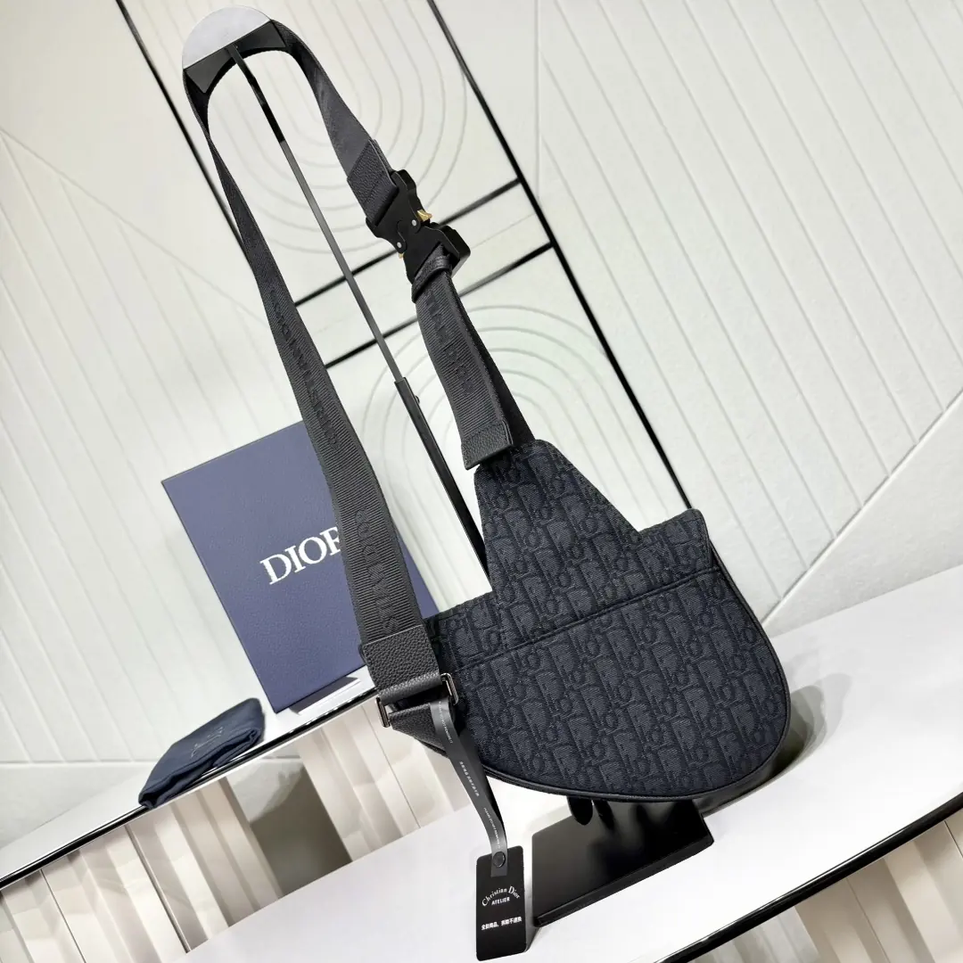 Dior Style Black Leather Crossbody Bag Lookbook Reference image 3