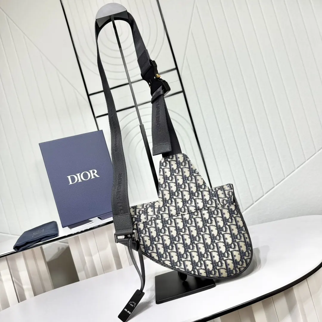 Dior Style Black Leather Crossbody Bag Lookbook Reference image 3