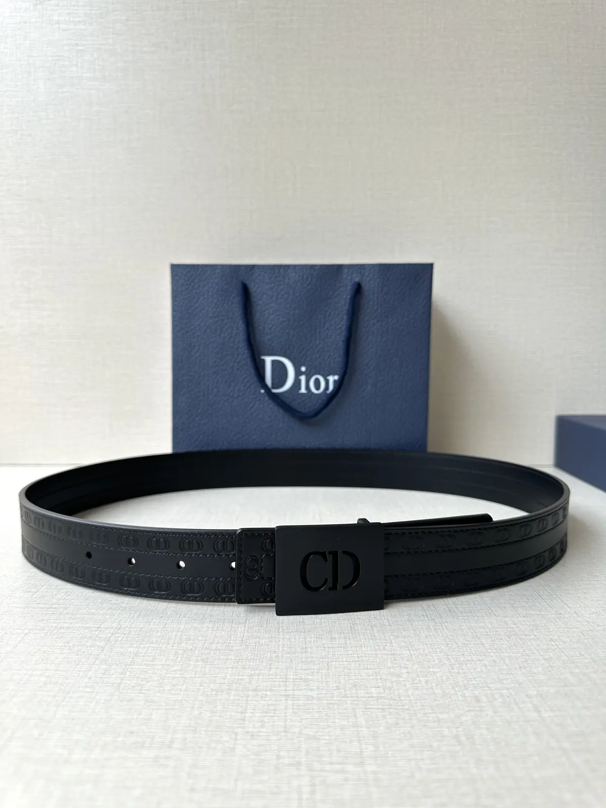 Dior Style Black Leather Men's Belts Lookbook Reference image 1
