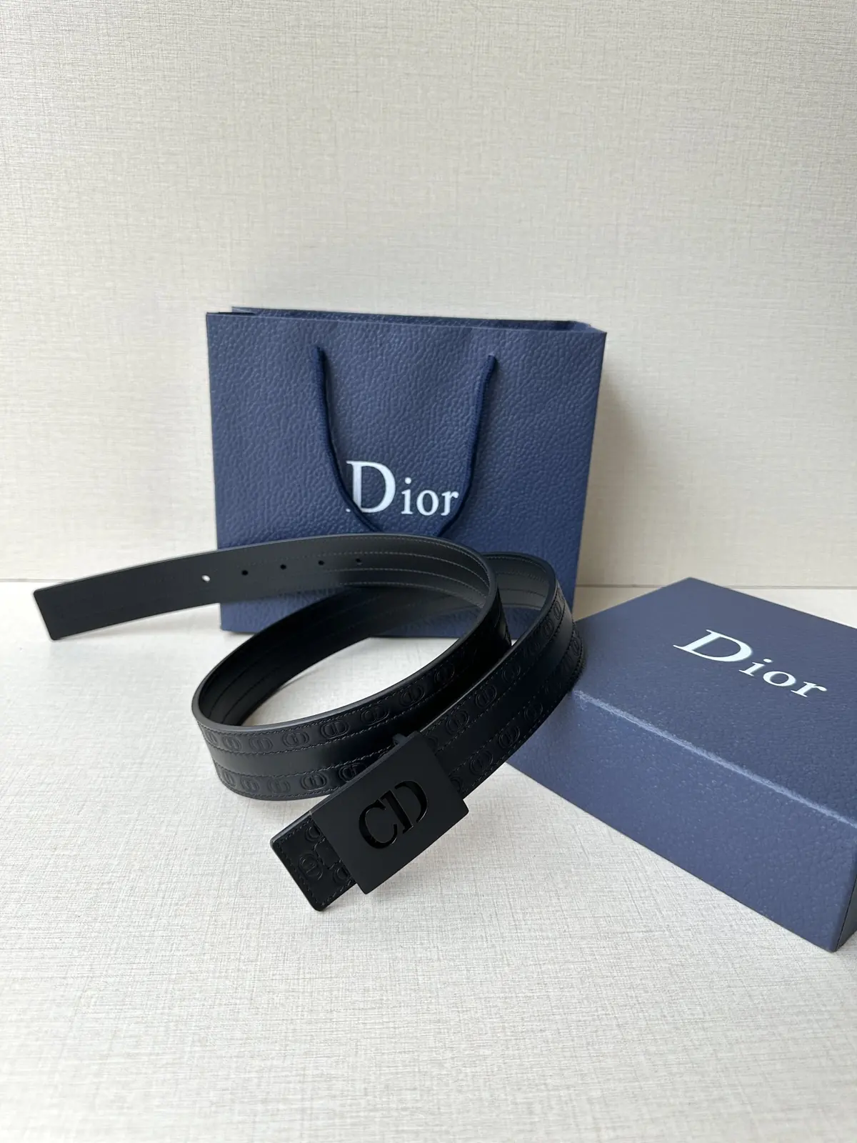 Dior Style Black Leather Men's Belts Lookbook Reference image 4