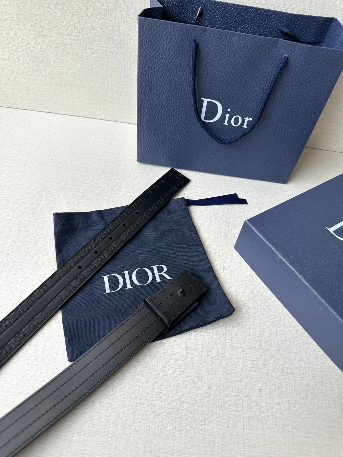 Dior Style Black Leather Men's Belts Lookbook Reference image 5
