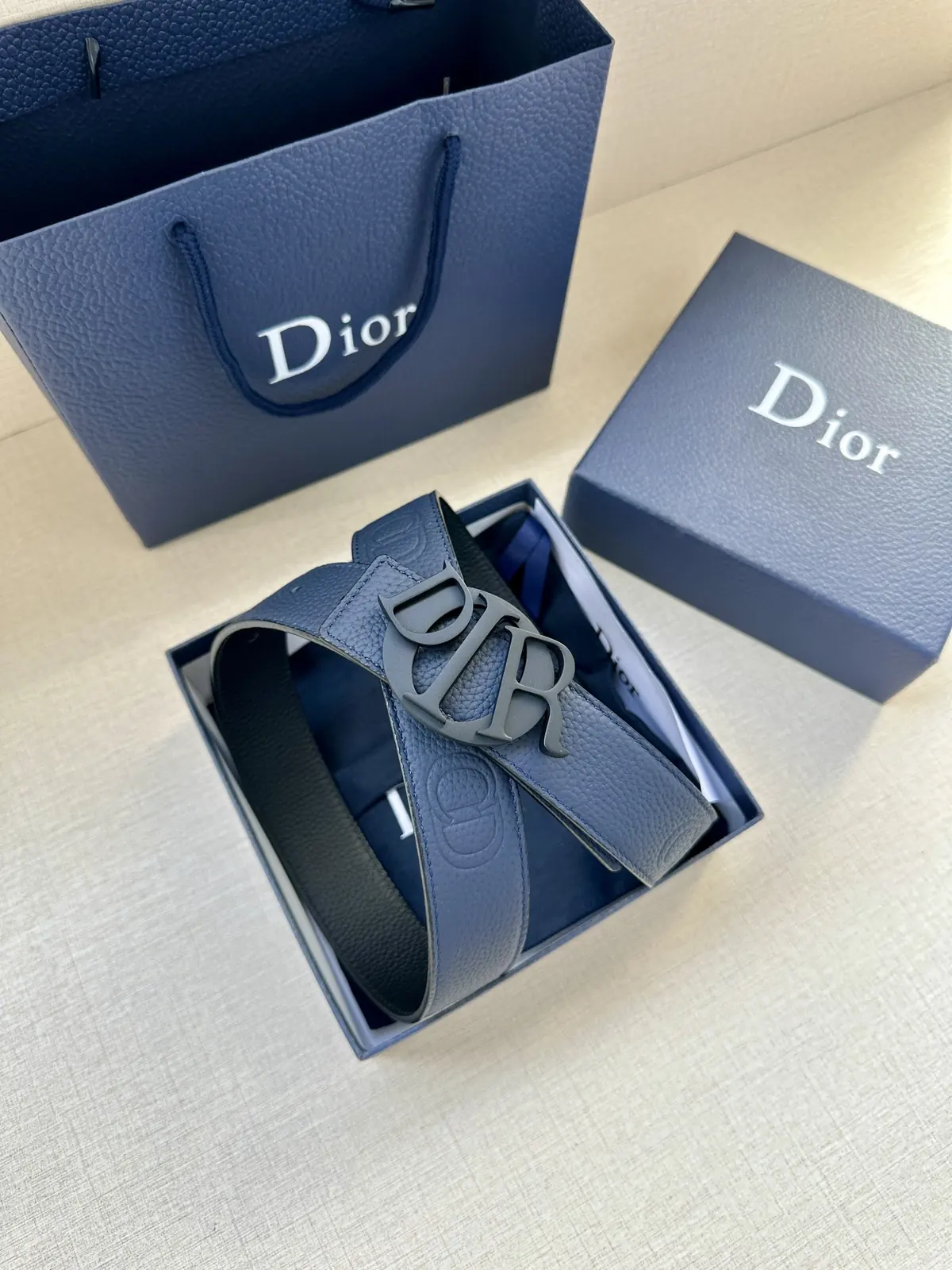 Dior Style Black Leather Men's Belts Lookbook Reference image 5