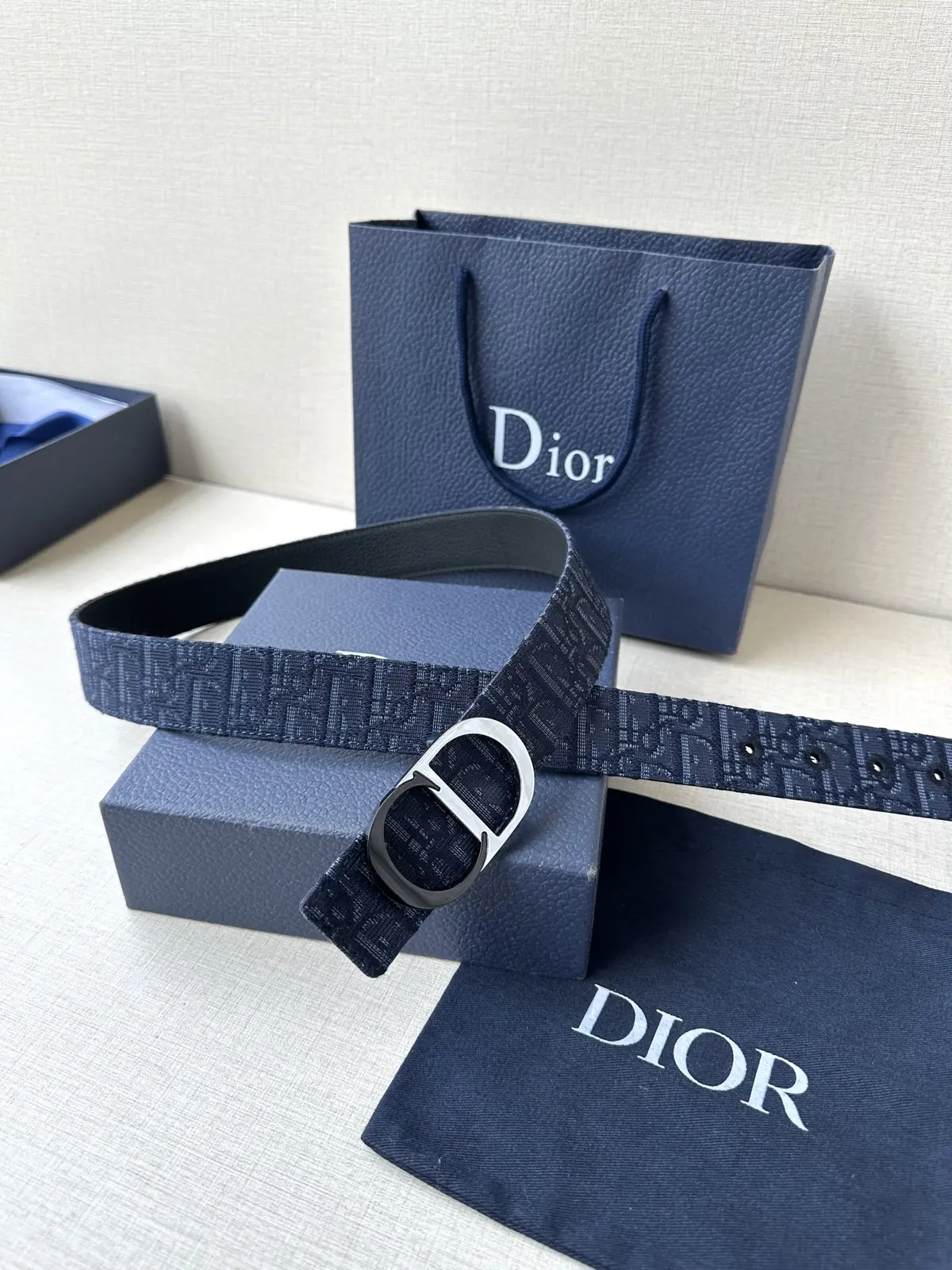Dior Style Black Leather Men's Belts Lookbook Reference image 4