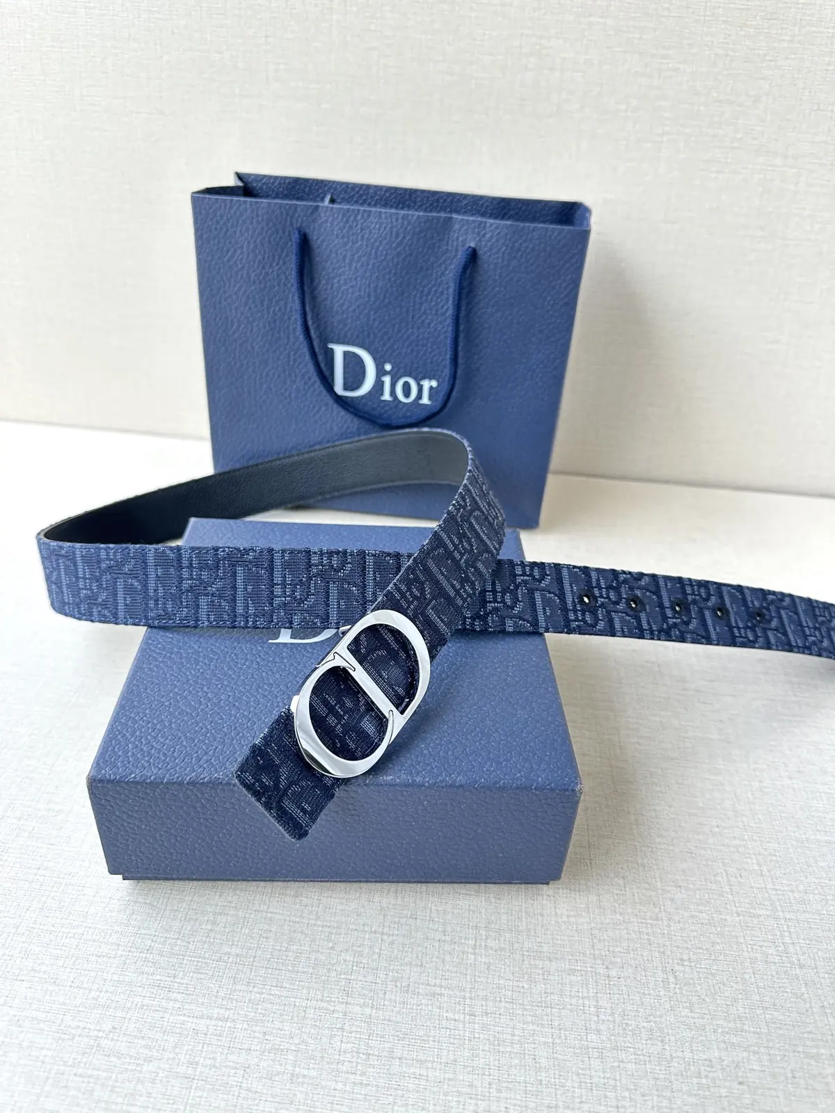 Dior Style Black Leather Men's Belts Lookbook Reference image 3