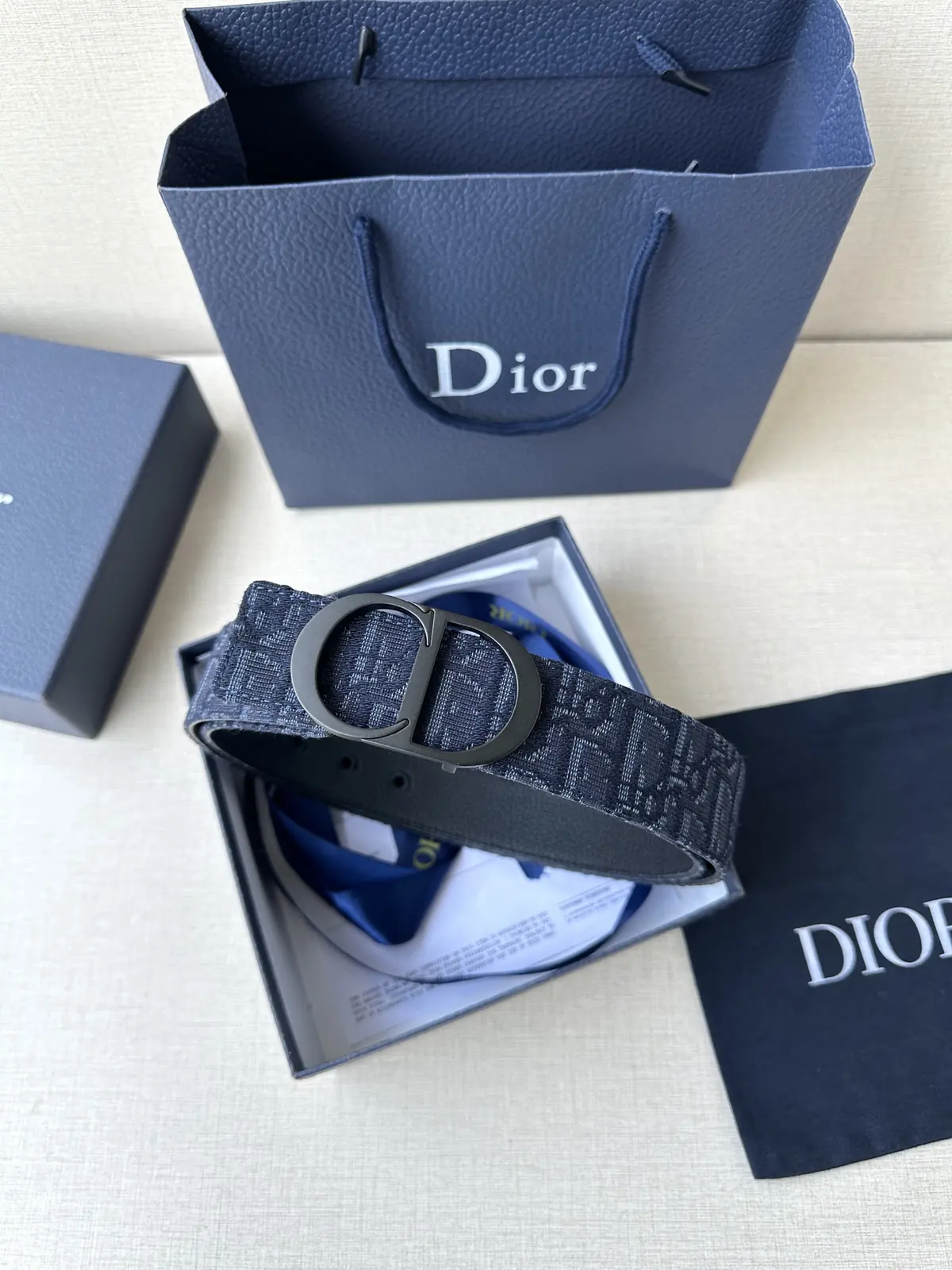 Dior Style Black Leather Men's Belts Lookbook Reference image 4