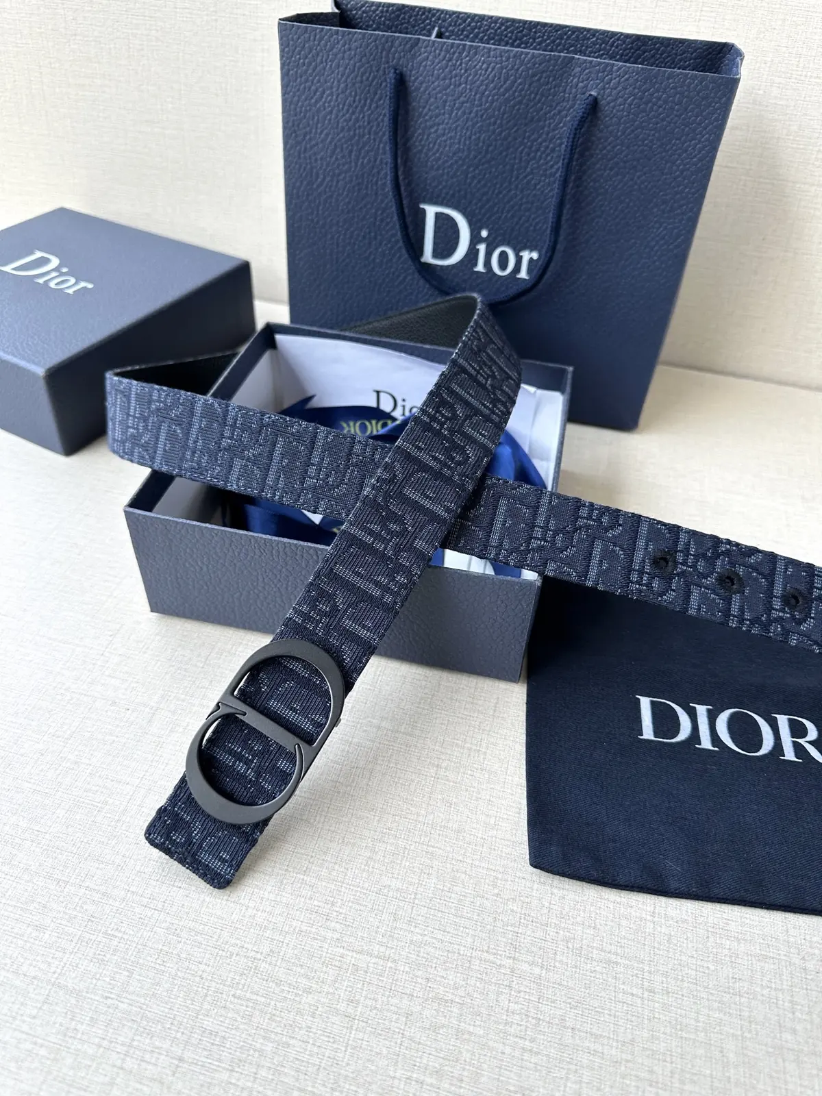 Dior Style Black Leather Men's Belts Lookbook Reference image 5