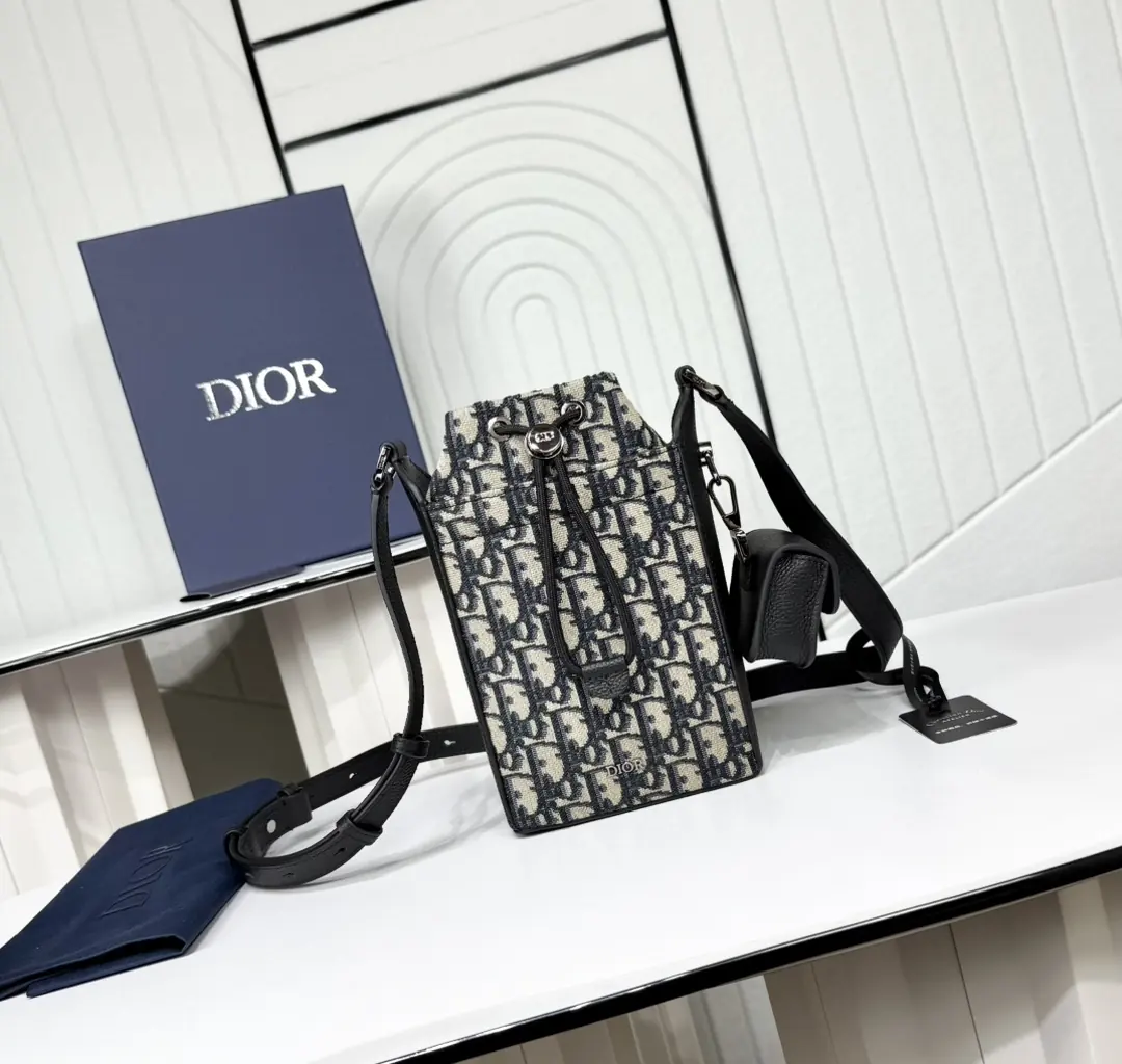 Dior Style Black Leather Top Handle Bag Lookbook Reference image 1