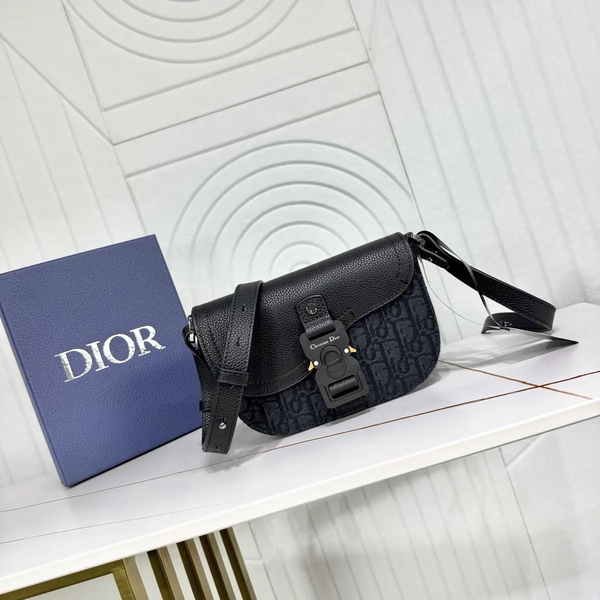 Dior Style Black Leather Top Handle Bag Lookbook Reference image 1
