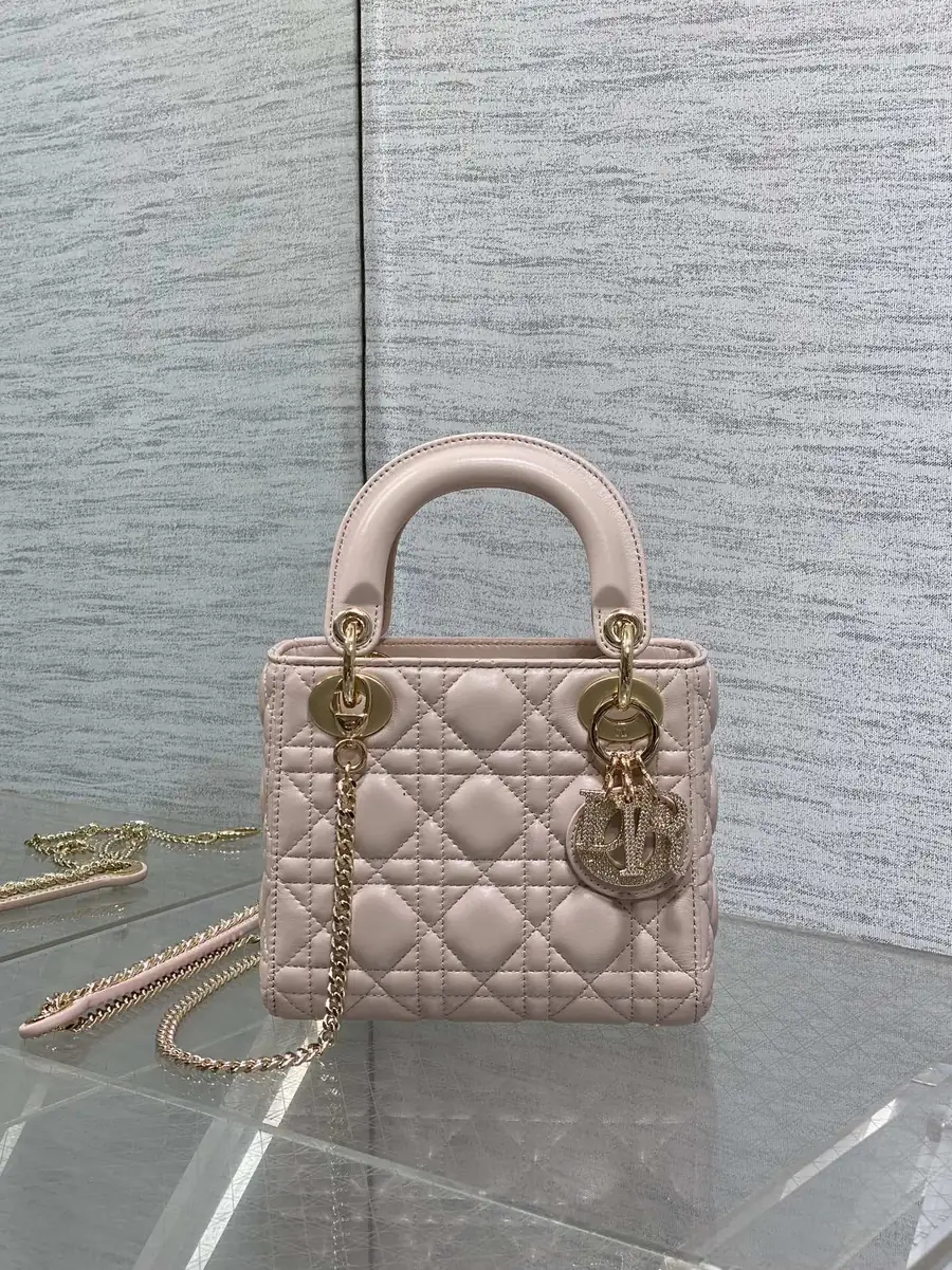 Dior Style Crossbody Bag Bags Crossbody Bag detail image 1 from source 741841