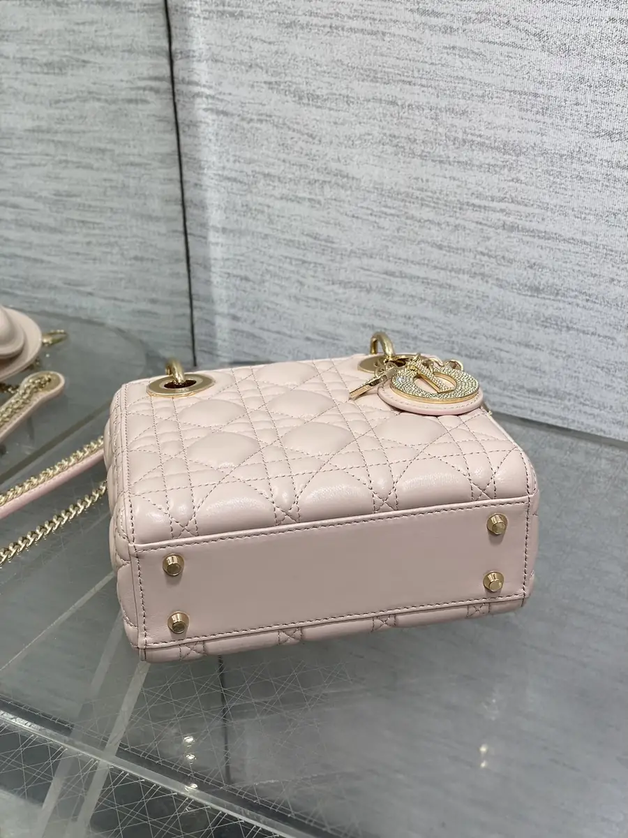 Dior Style Crossbody Bag Bags Crossbody Bag detail image 7 from source 741841
