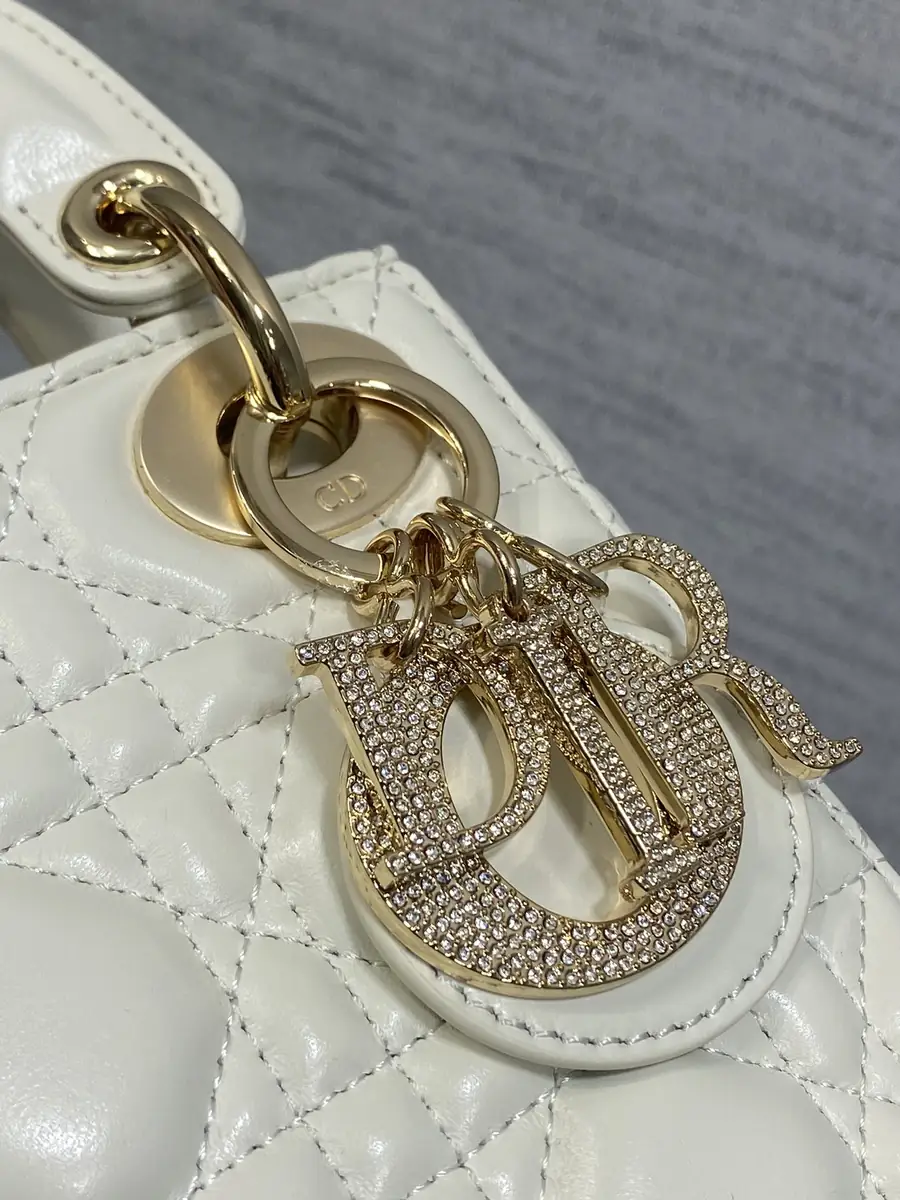 Dior Style Crossbody Bag Bags Crossbody Bag detail image 3 from source 741842