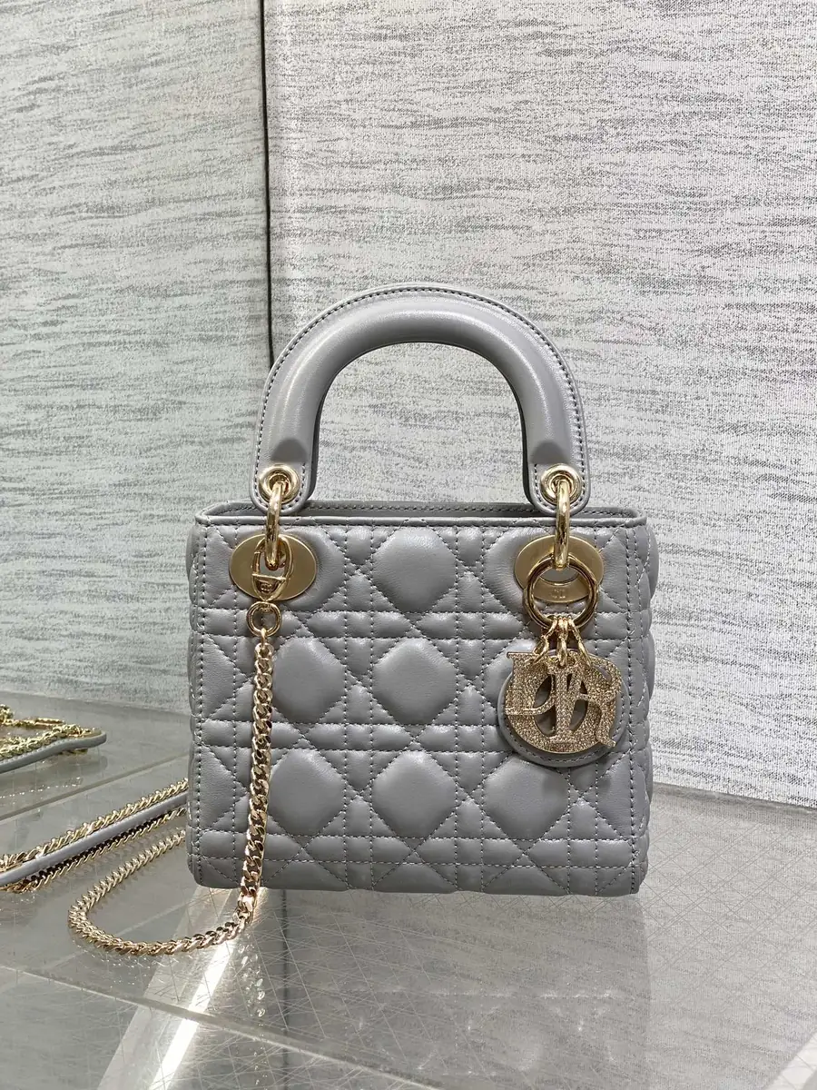 Dior Style Crossbody Bag Bags Crossbody Bag detail image 2 from source 741843