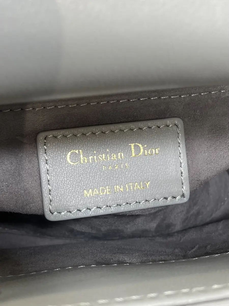 Dior Style Crossbody Bag Bags Crossbody Bag detail image 9 from source 741843