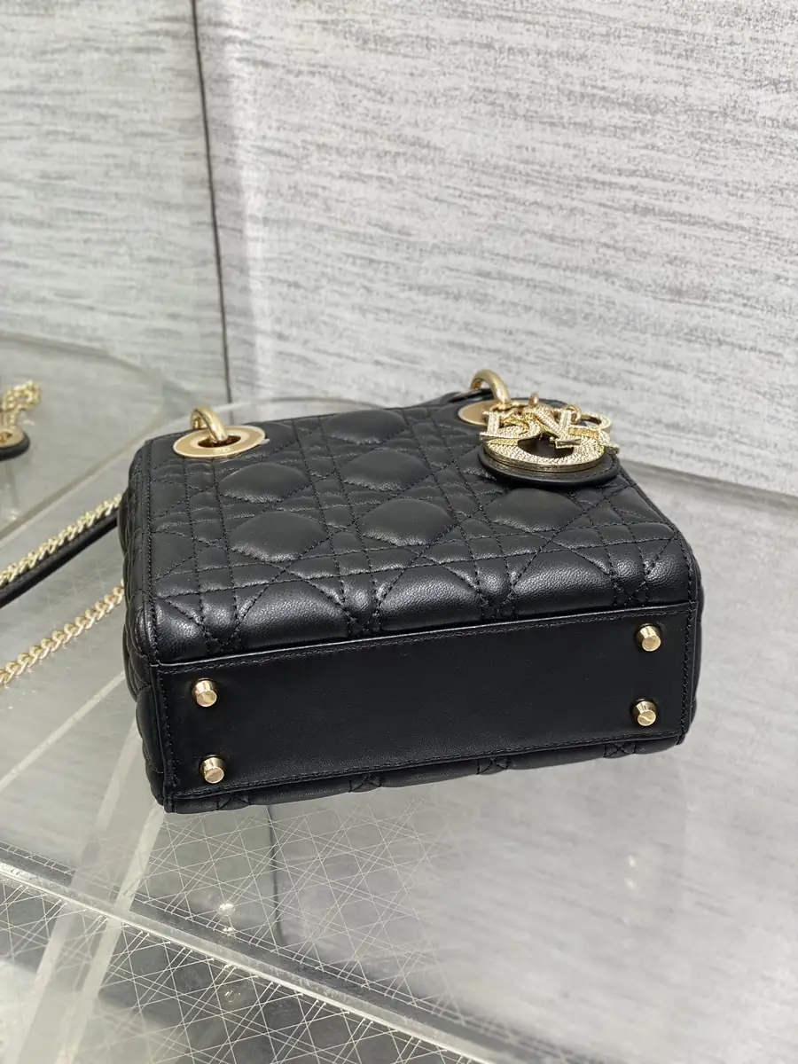 Dior Style Crossbody Bag Bags Crossbody Bag detail image 7 from source 741844