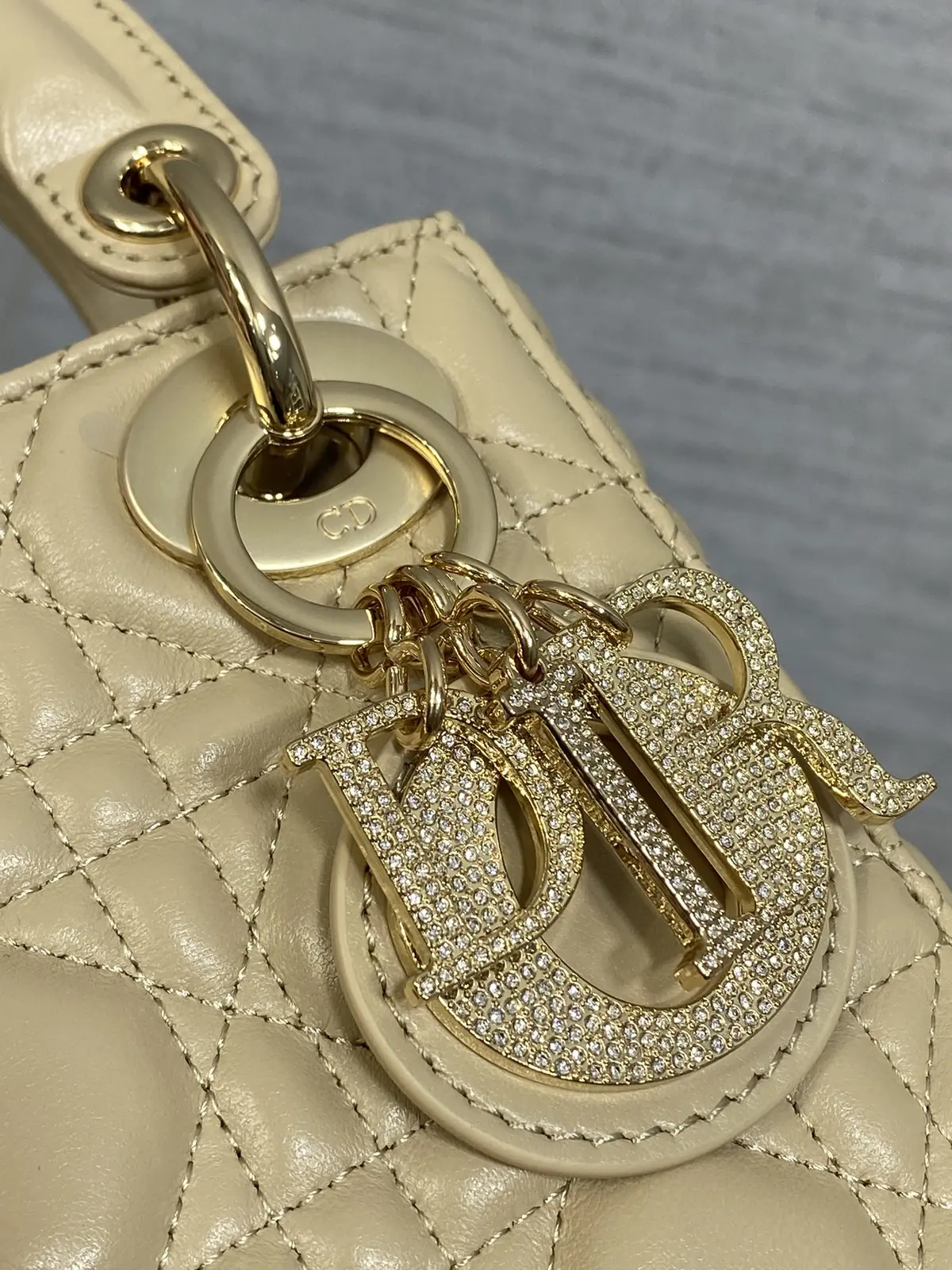 Dior Style Crossbody Bag Bags Crossbody Bag detail image 3 from source 741846