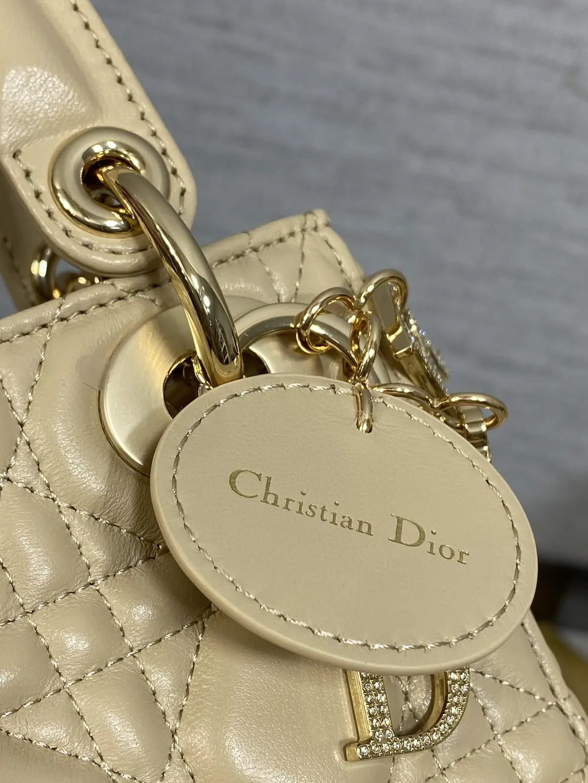 Dior Style Crossbody Bag Bags Crossbody Bag detail image 4 from source 741846