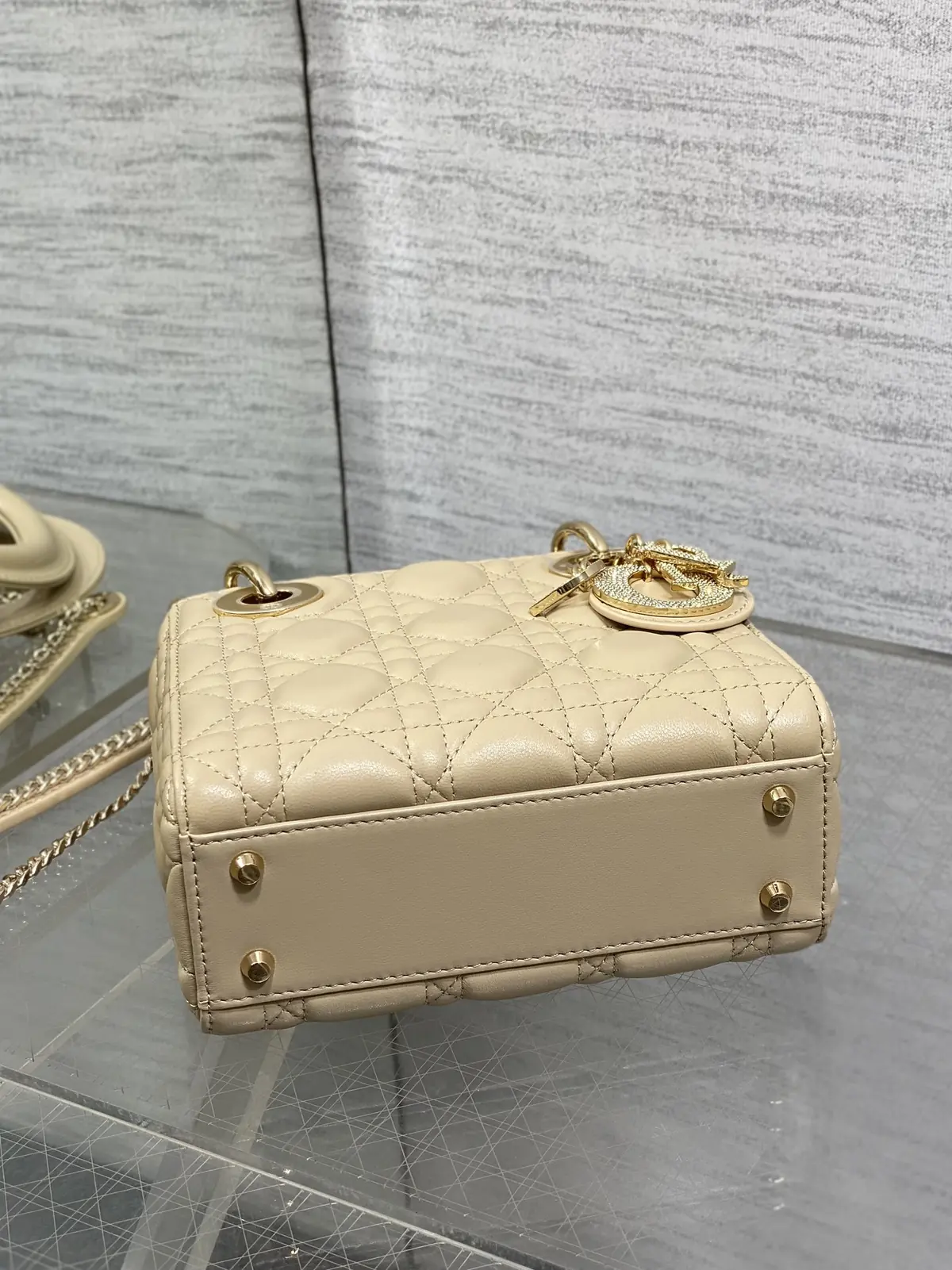 Dior Style Crossbody Bag Bags Crossbody Bag detail image 7 from source 741846
