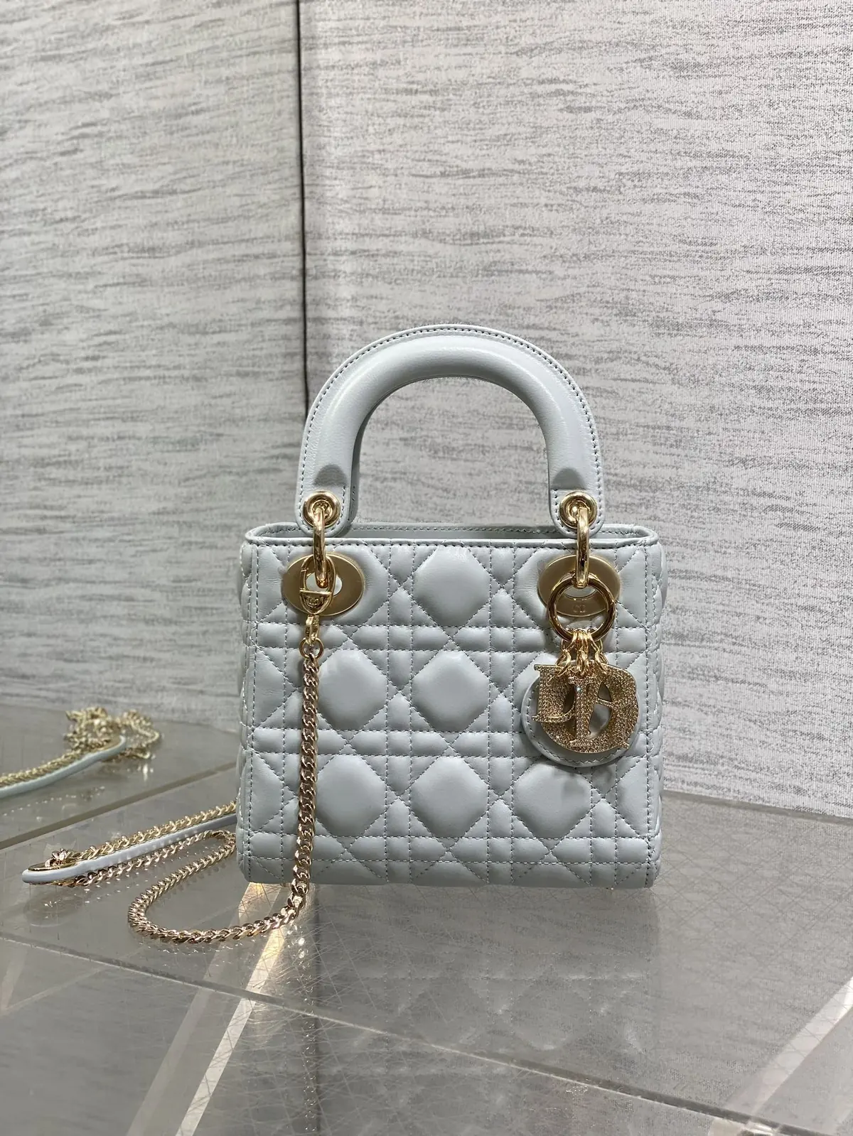 Dior Style Crossbody Bag Bags Crossbody Bag detail image 1 from source 741847