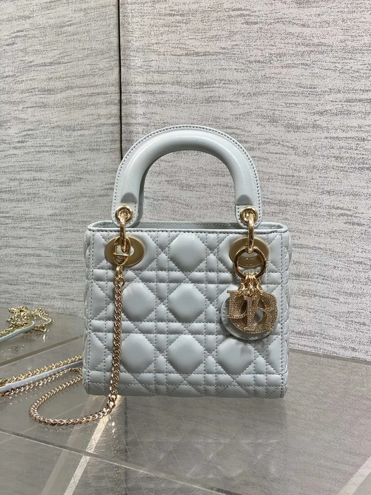 Dior Style Crossbody Bag Bags Crossbody Bag detail image 2 from source 741847