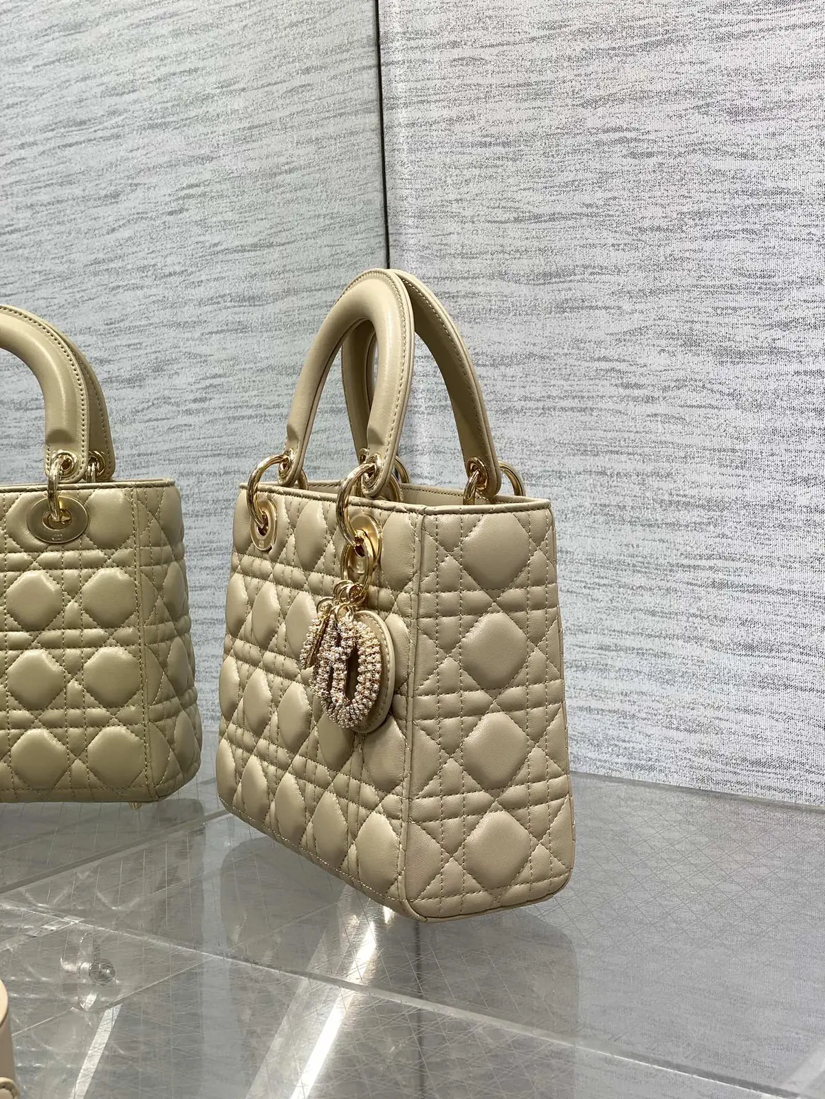 Dior Style Crossbody Bag Bags Crossbody Bag detail image 6 from source 741871