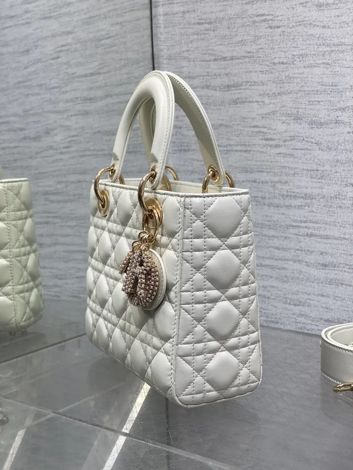 Dior Style Crossbody Bag Bags Crossbody Bag detail image 6 from source 741873