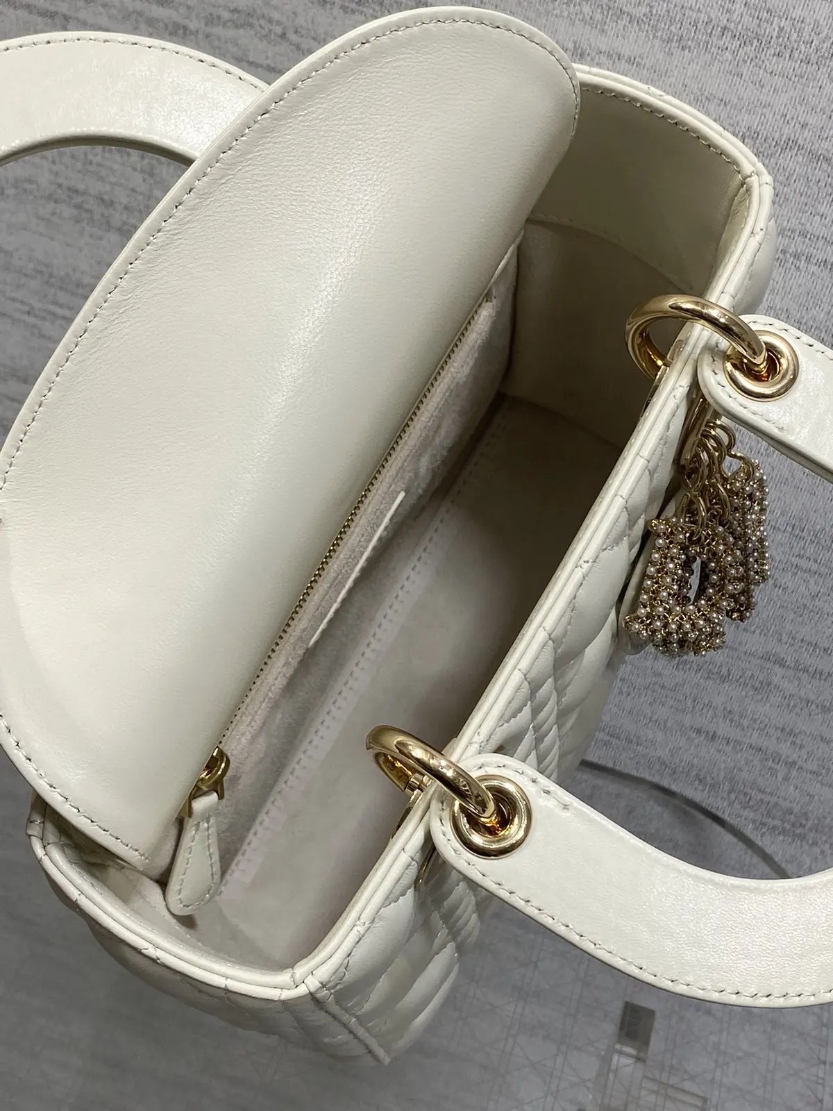 Dior Style Crossbody Bag Bags Crossbody Bag detail image 8 from source 741873