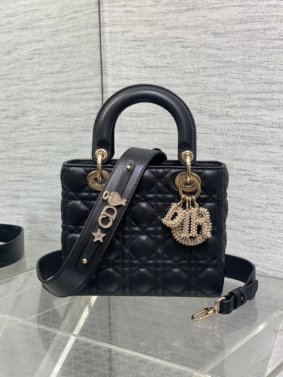 Dior Style Crossbody Bag Bags Crossbody Bag detail image 1 from source 741874