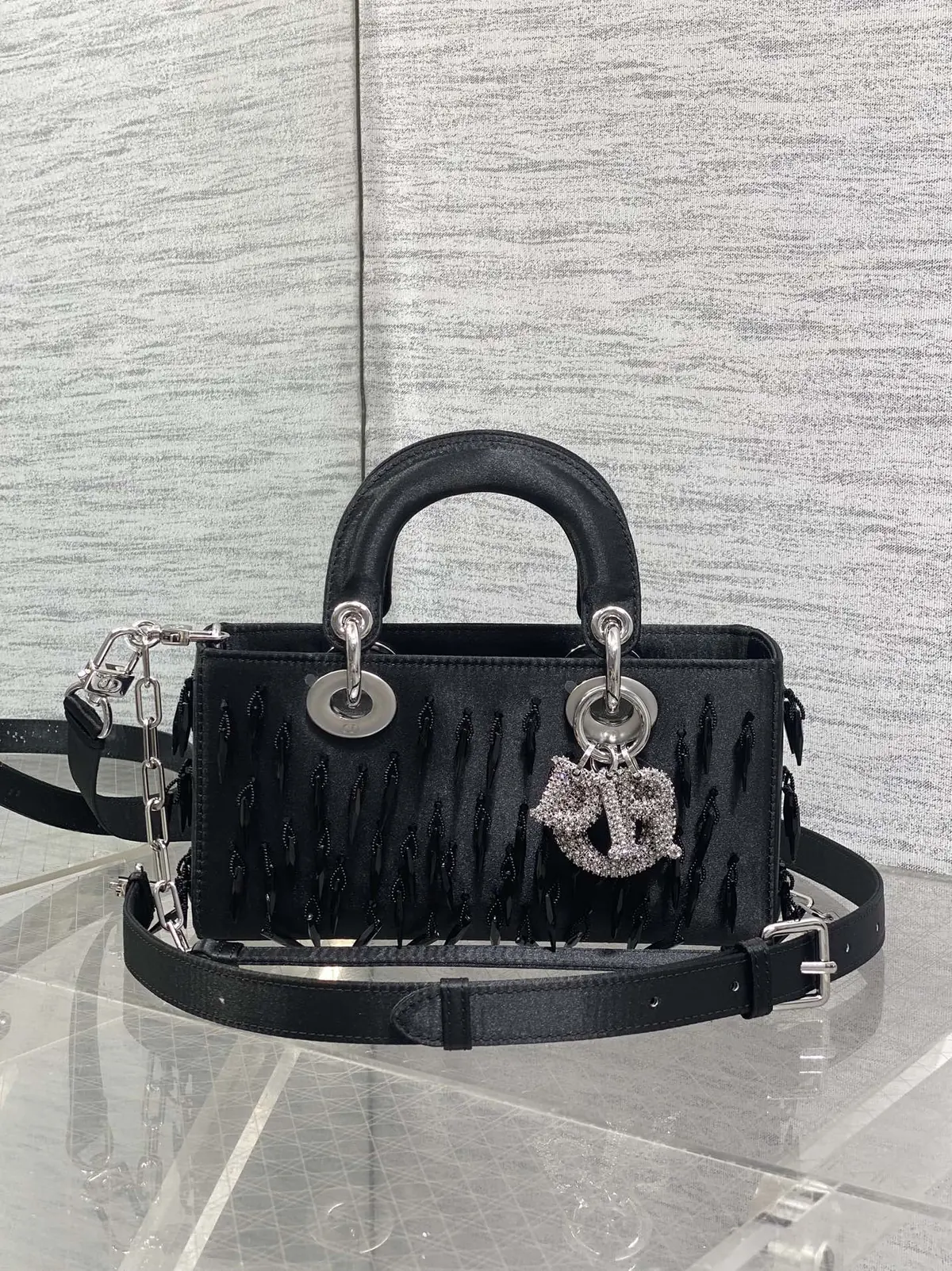 Dior Style Crossbody Bag Bags Crossbody Bag detail image 1 from source 741875