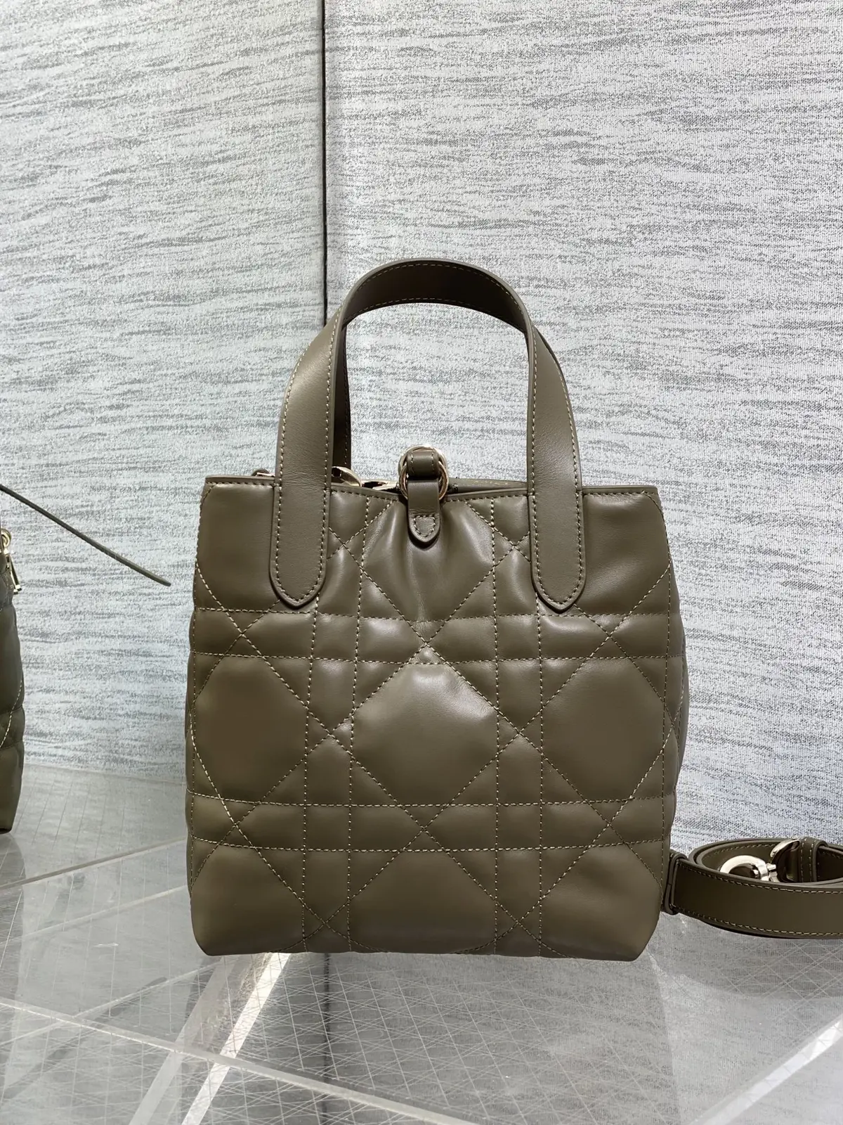 Dior Style Green Bag Lookbook Reference image 4
