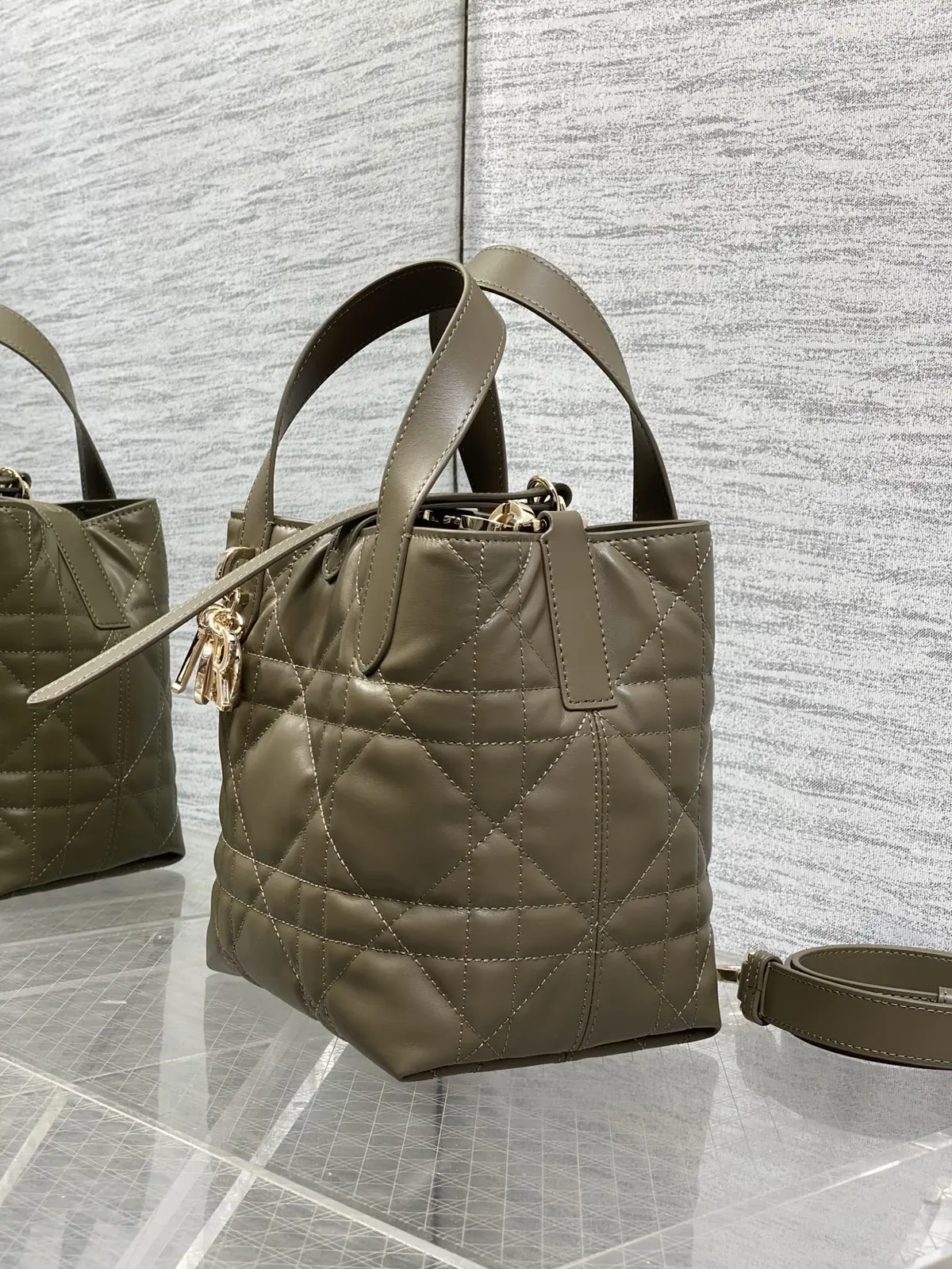 Dior Style Green Bag Lookbook Reference image 6
