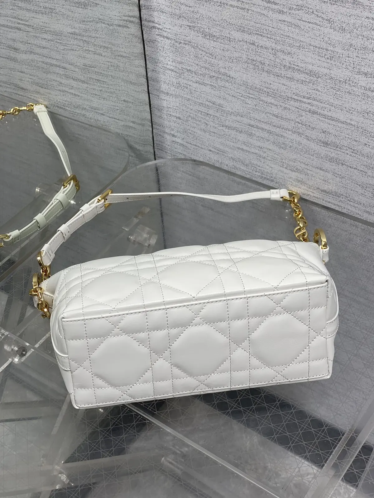 Dior Style Hobo Bag Bags Hobo Bag detail image 7 from source 741853
