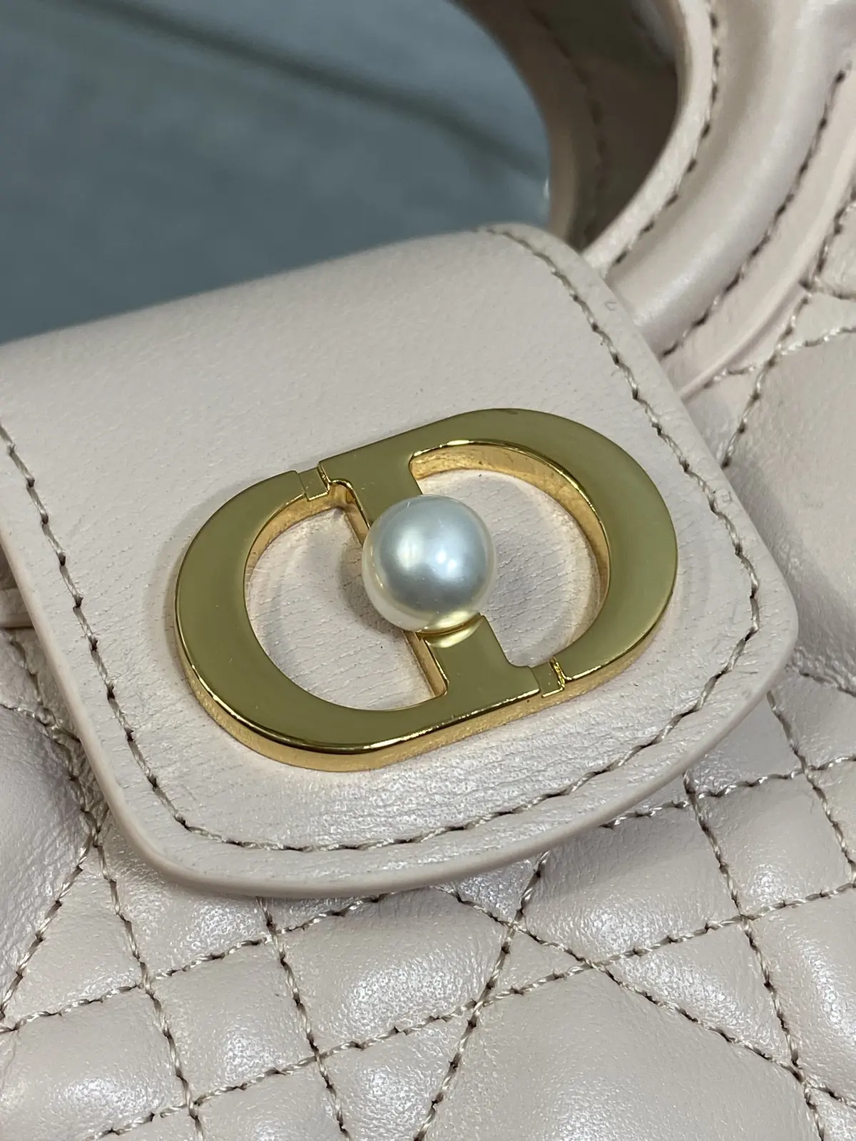 Dior Style Pink Chain Bag Bags Chain Bag detail image 3 from source 741884
