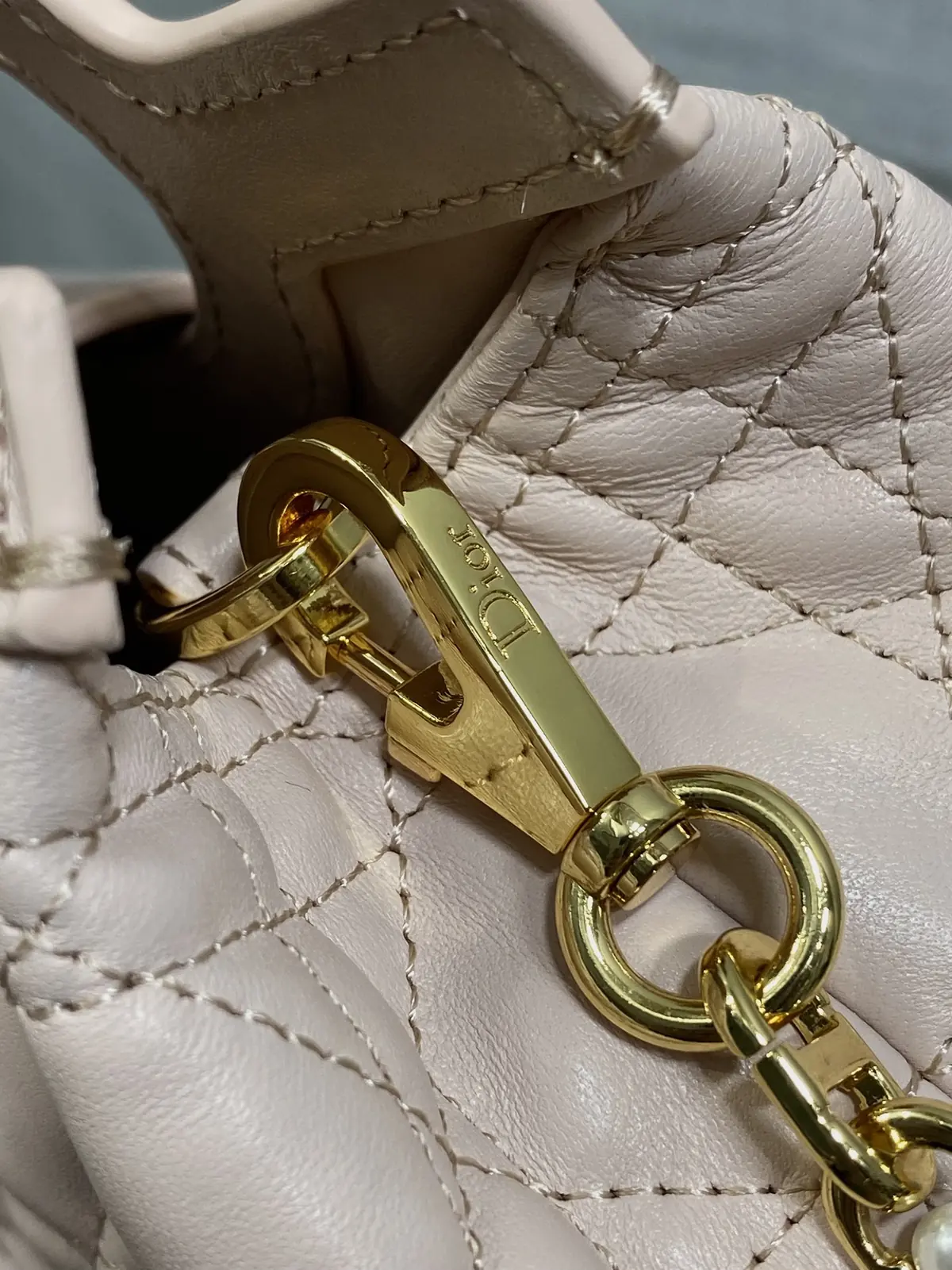 Dior Style Pink Chain Bag Bags Chain Bag detail image 5 from source 741884