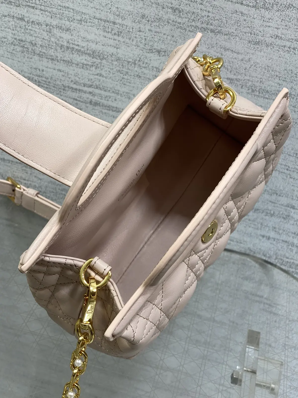 Dior Style Pink Chain Bag Bags Chain Bag detail image 8 from source 741884