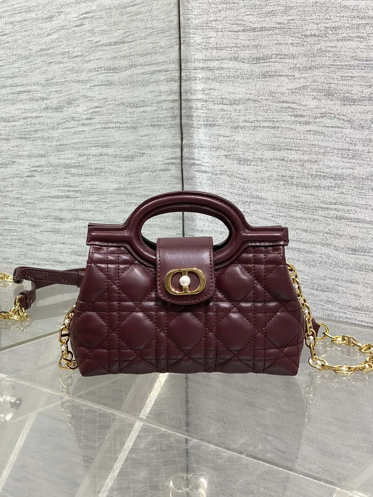 Dior Style Red Chain Bag Bags Chain Bag detail image 2 from source 741887