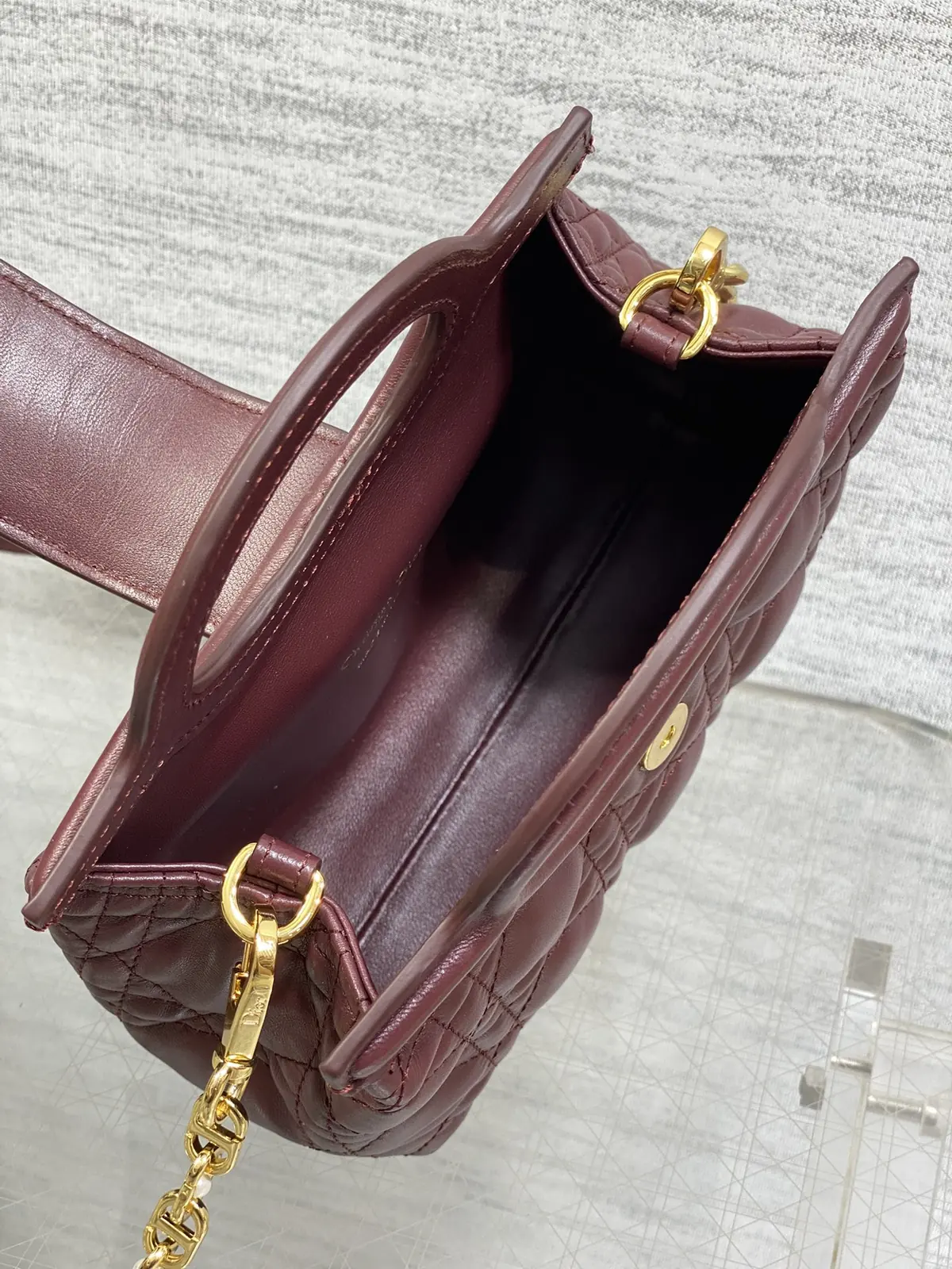 Dior Style Red Chain Bag Bags Chain Bag detail image 8 from source 741887