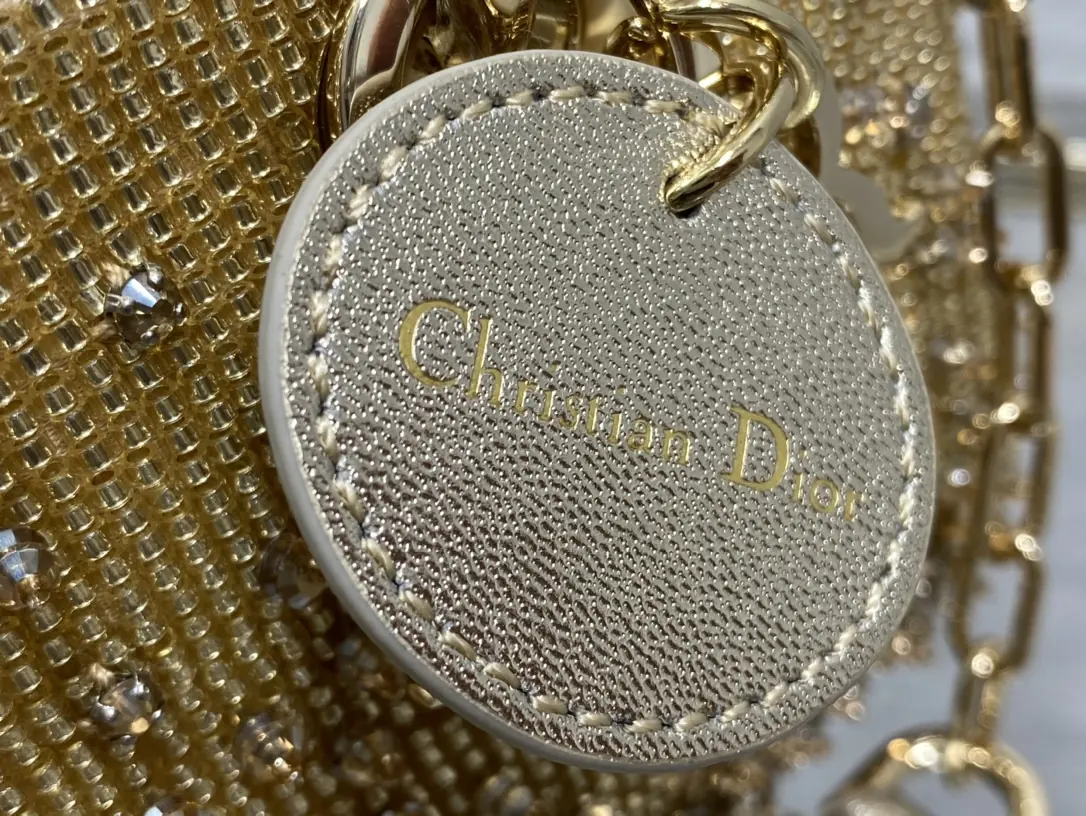 Dior Style Red Leather Card Holder Lookbook Reference image 4