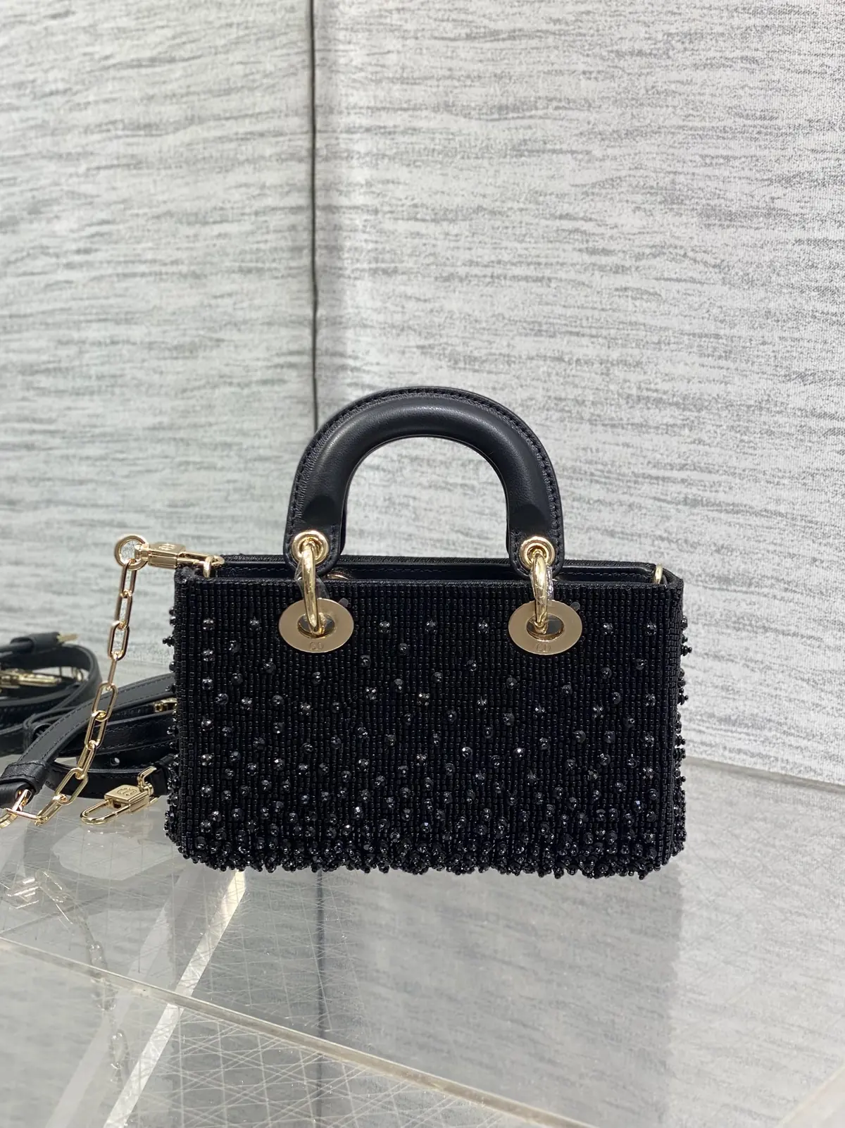 Dior Style Red Leather Card Holder Lookbook Reference image 5