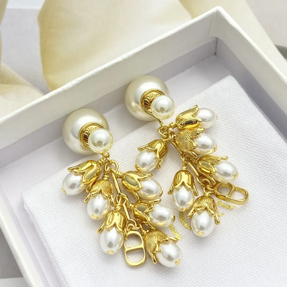 Dior Style White Accessories Lookbook Reference image 1