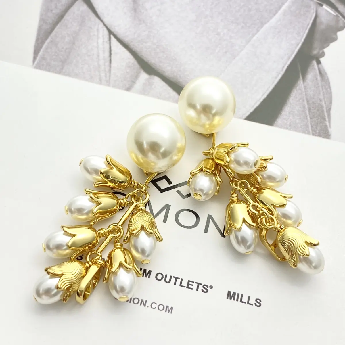 Dior Style White Accessories Lookbook Reference image 4