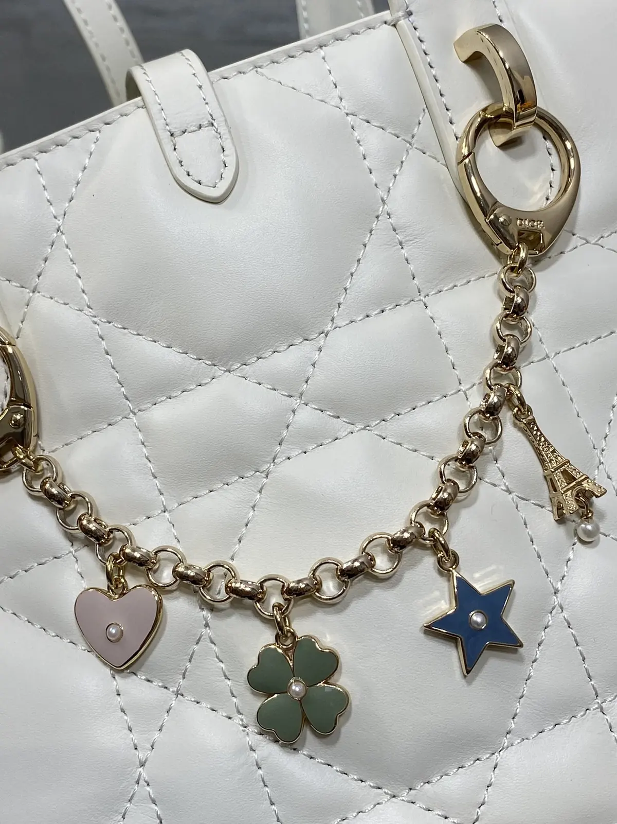 Dior Style White Leather Bag Bags Bag detail image 4 from source 741849