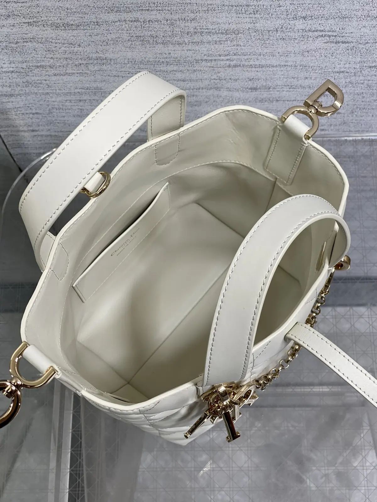 Dior Style White Leather Bag Bags Bag detail image 8 from source 741849