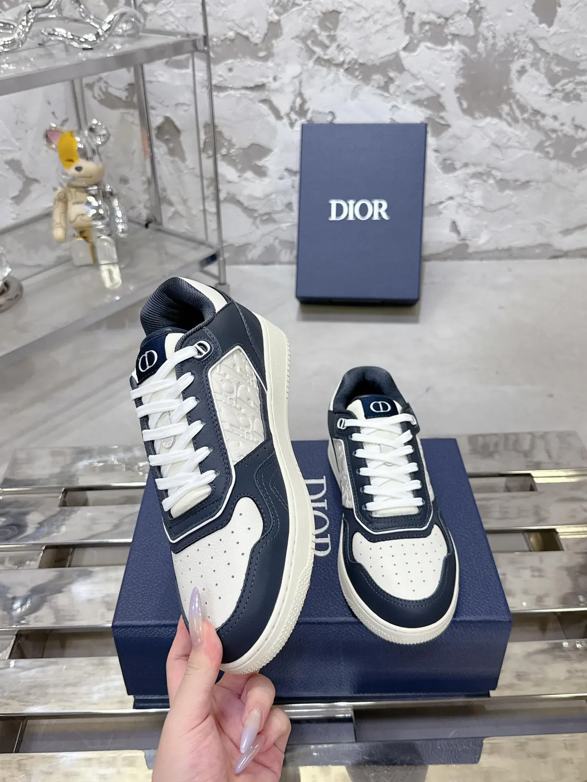 Dior Style White Leather Men's Shoes Lookbook Reference image 4