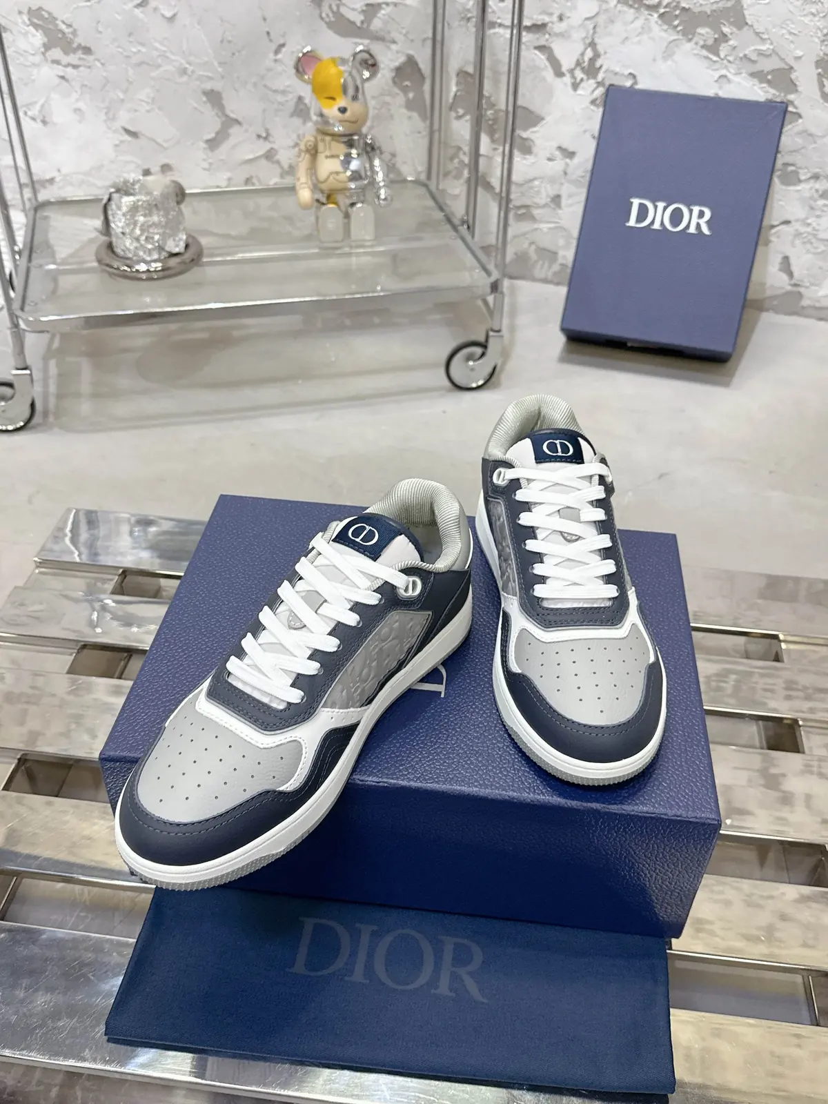 Dior Style White Leather Men's Shoes Lookbook Reference image 4