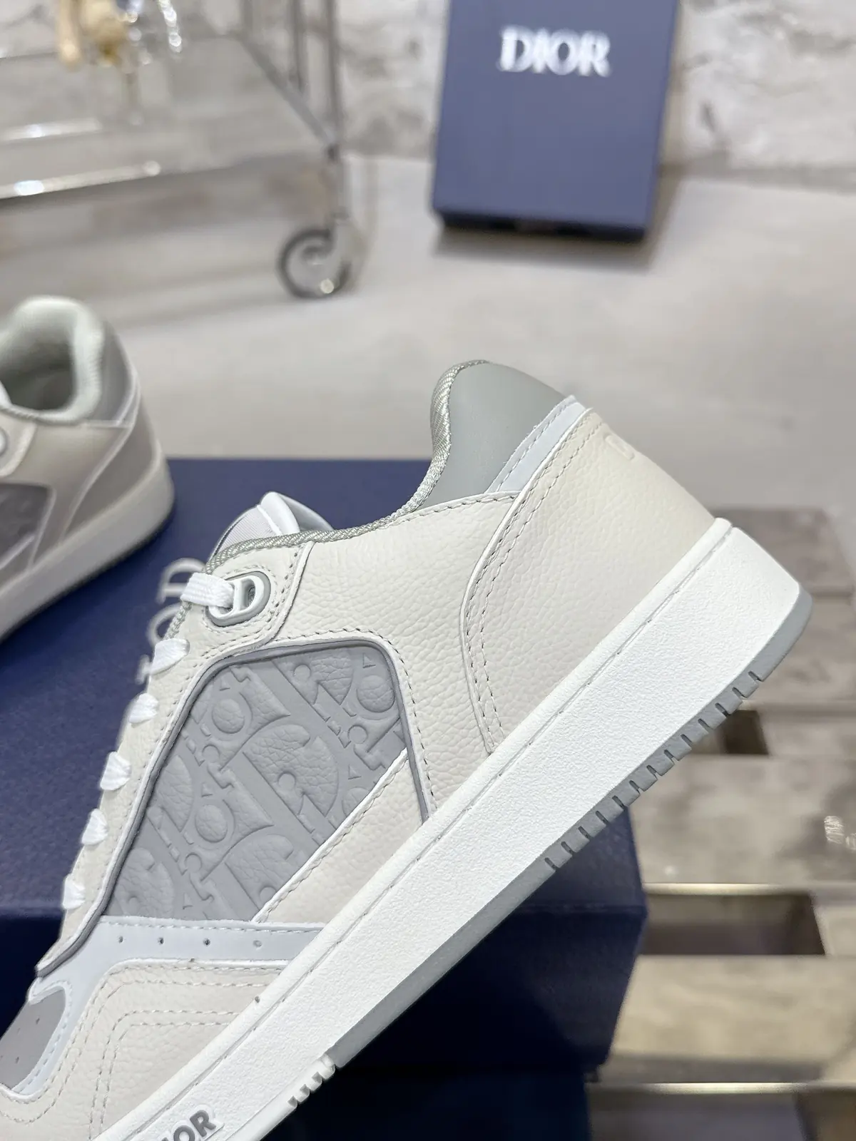Dior Style White Leather Men's Shoes Lookbook Reference image 5