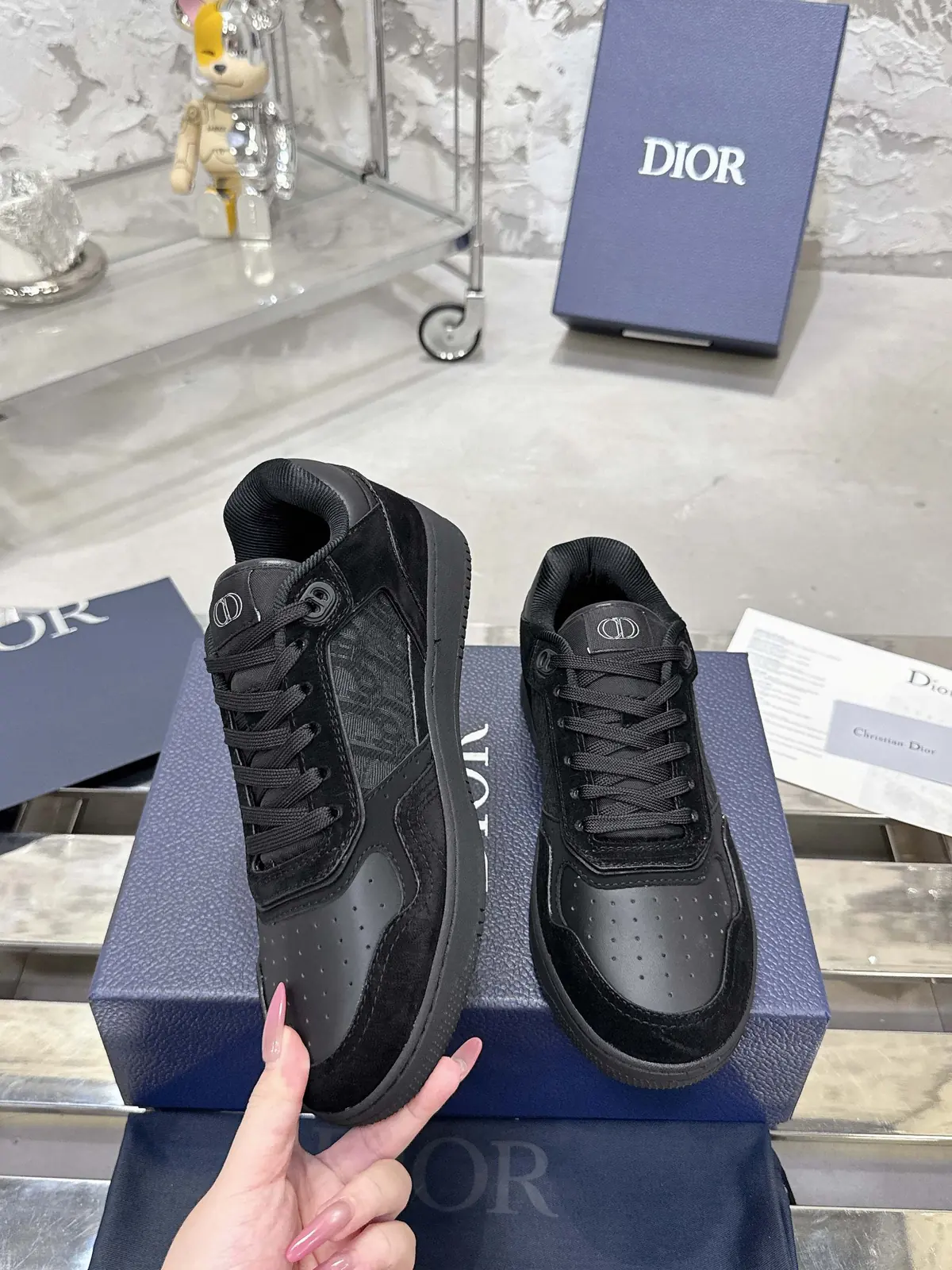 Dior Style White Leather Men's Shoes Lookbook Reference image 4