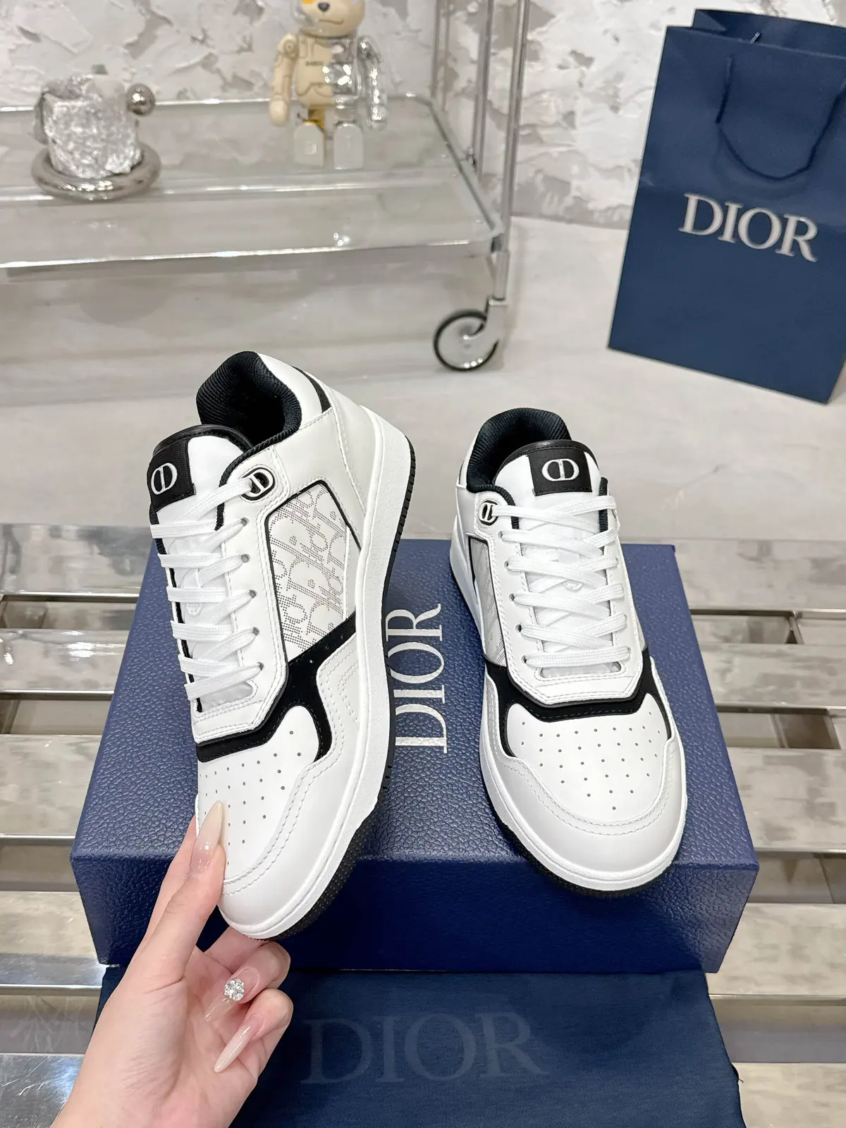 Dior Style White Leather Men's Shoes Lookbook Reference image 5