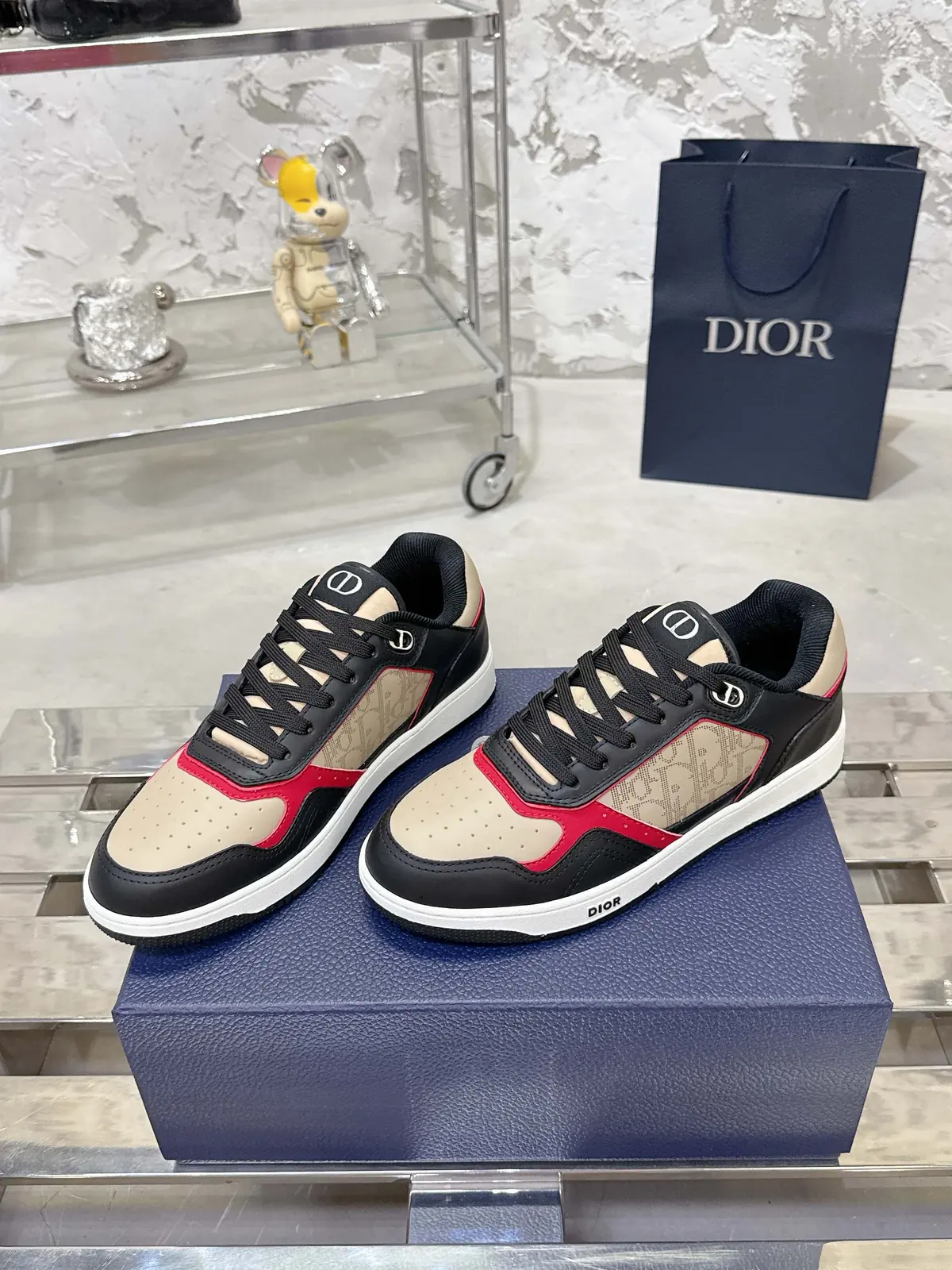 Dior Style White Leather Men's Shoes Lookbook Reference image 3