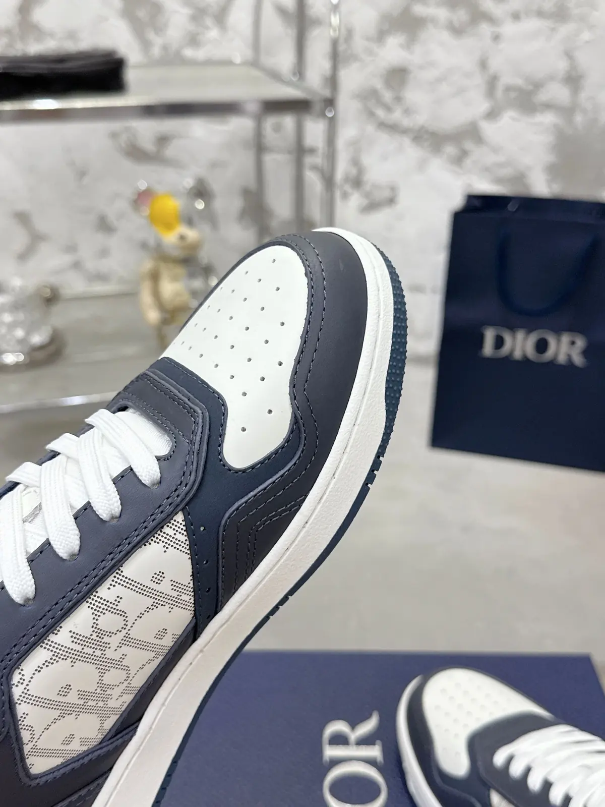 Dior Style White Leather Men's Shoes Lookbook Reference image 4